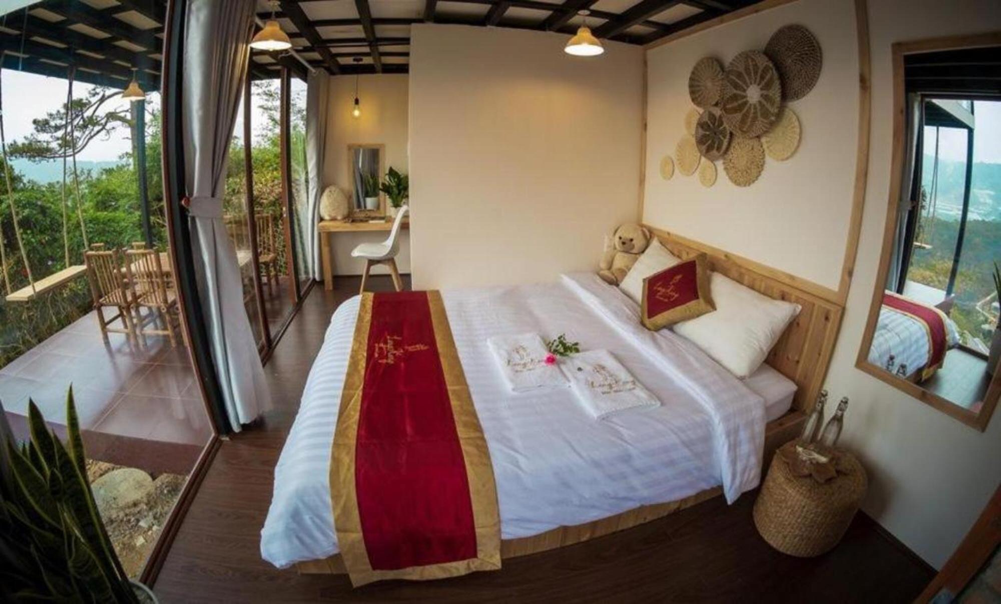 Suite with Mountain View - Photo 14