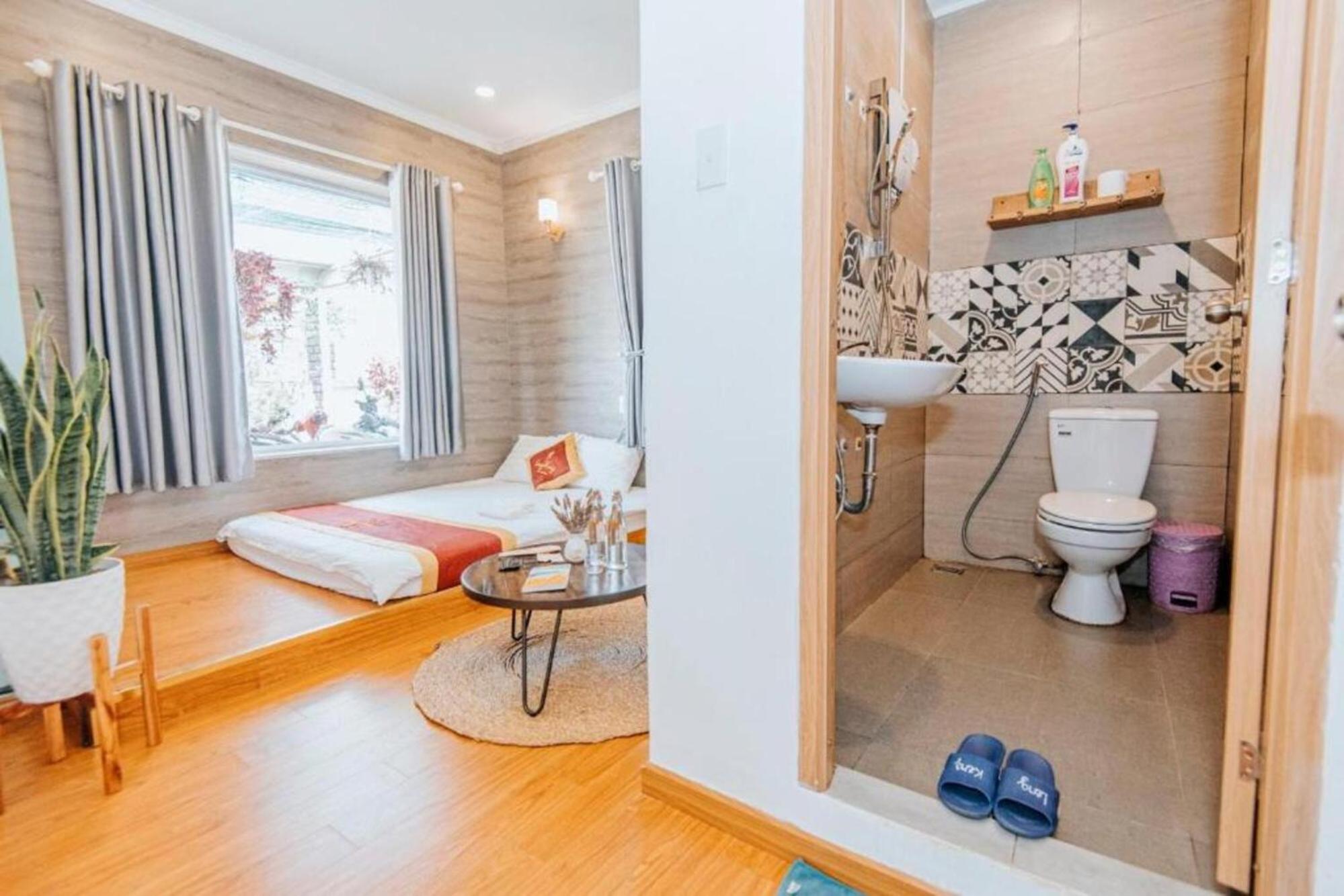 Double Room with Private Bathroom - Photo 7