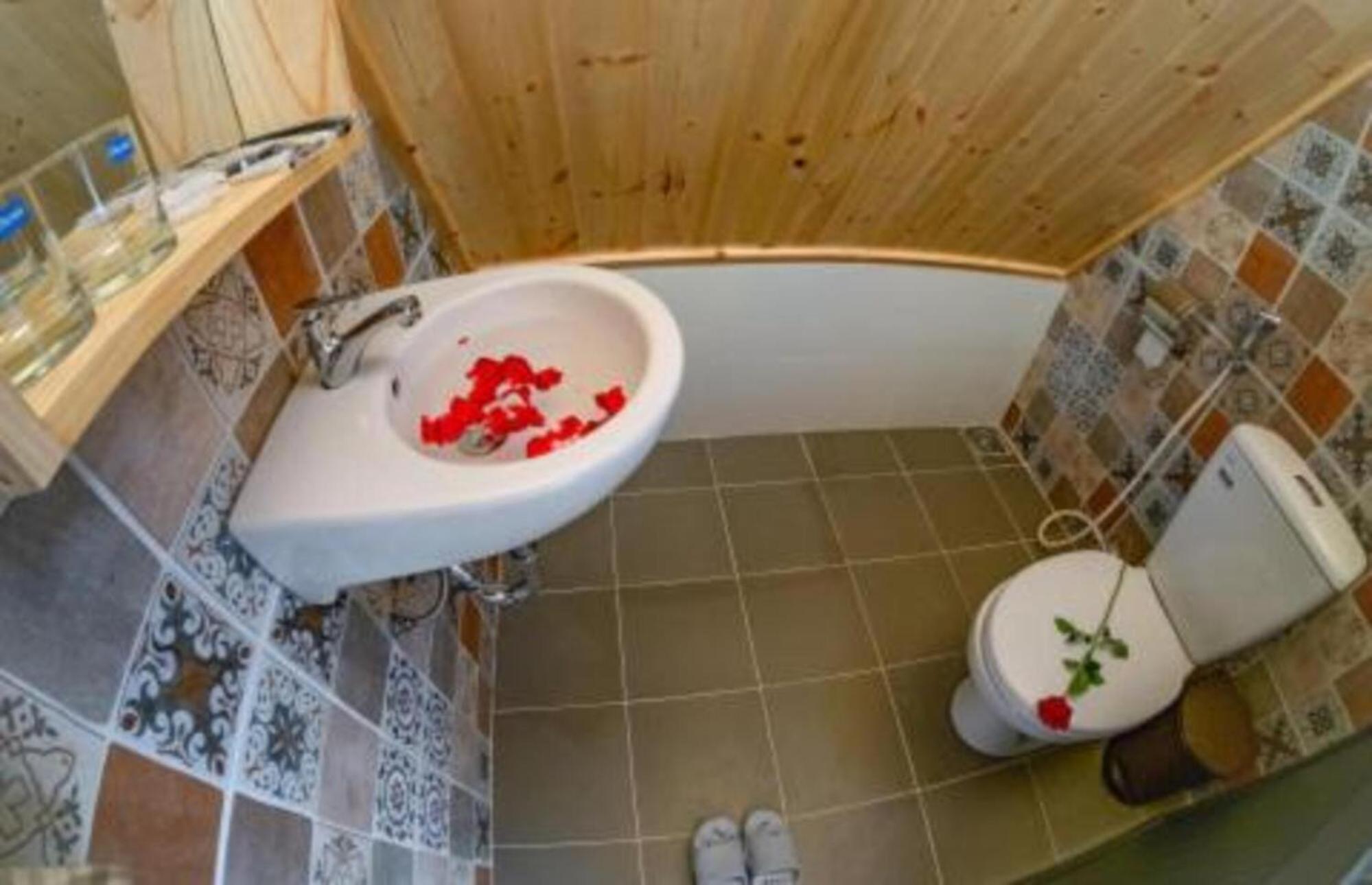 Suite with Mountain View - Photo 3