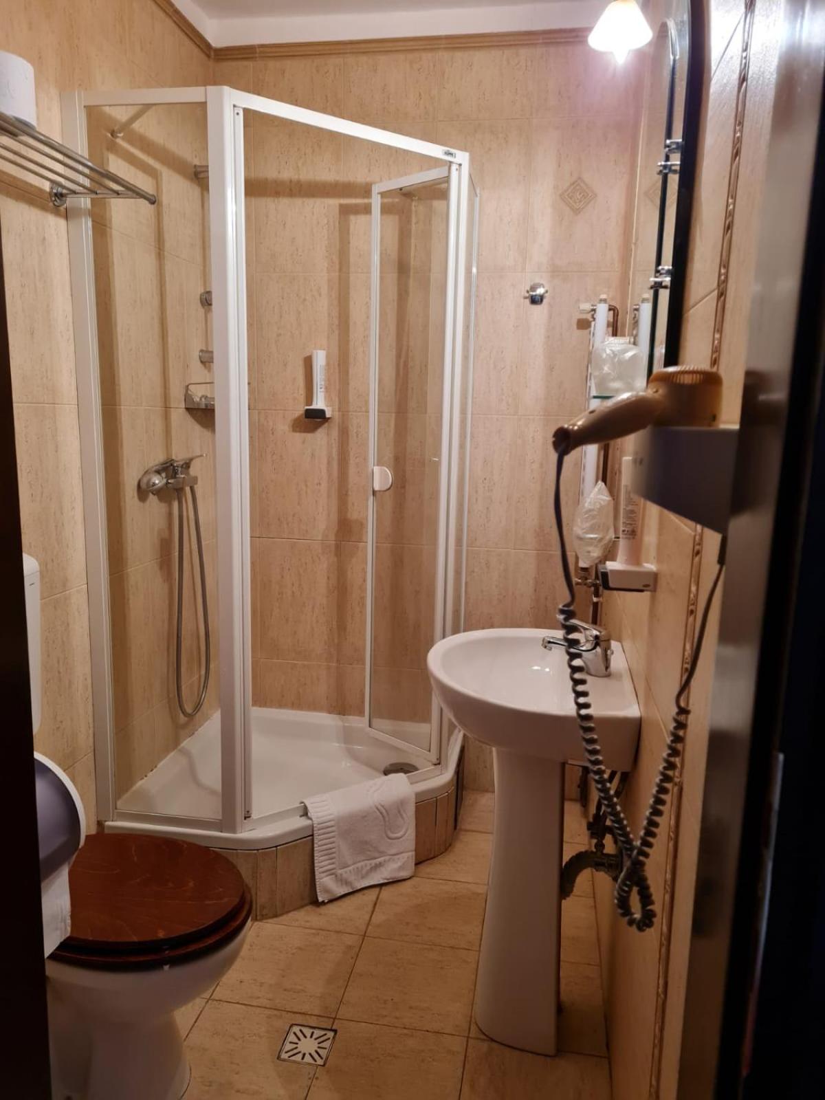 Superior Double or Twin Room photo 3