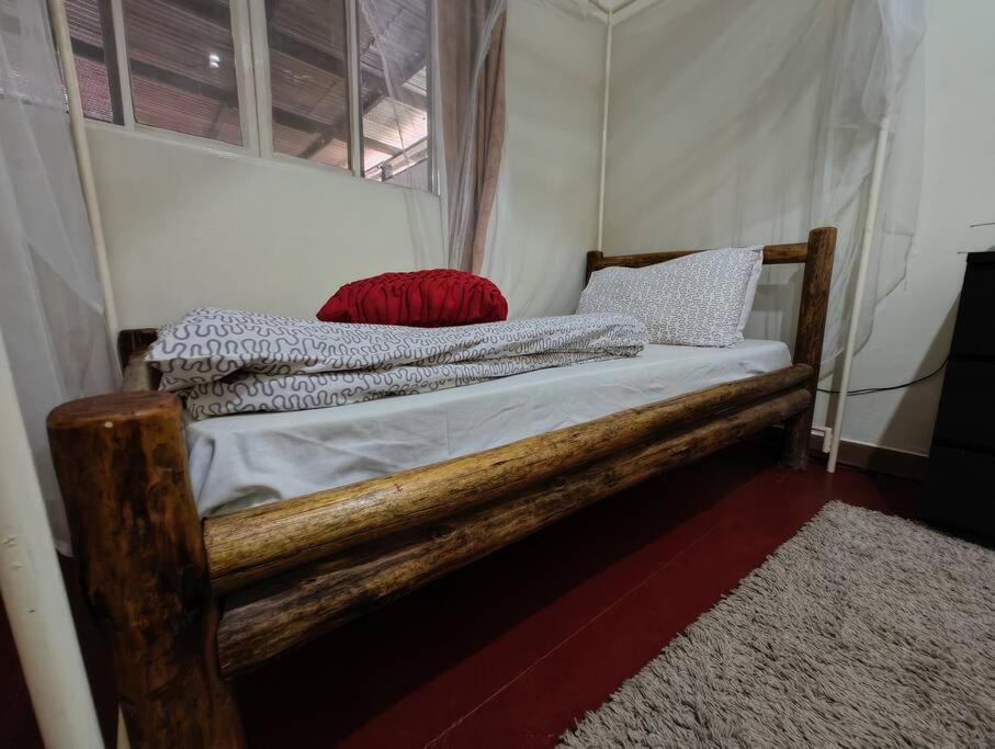 One-Bedroom House photo 1
