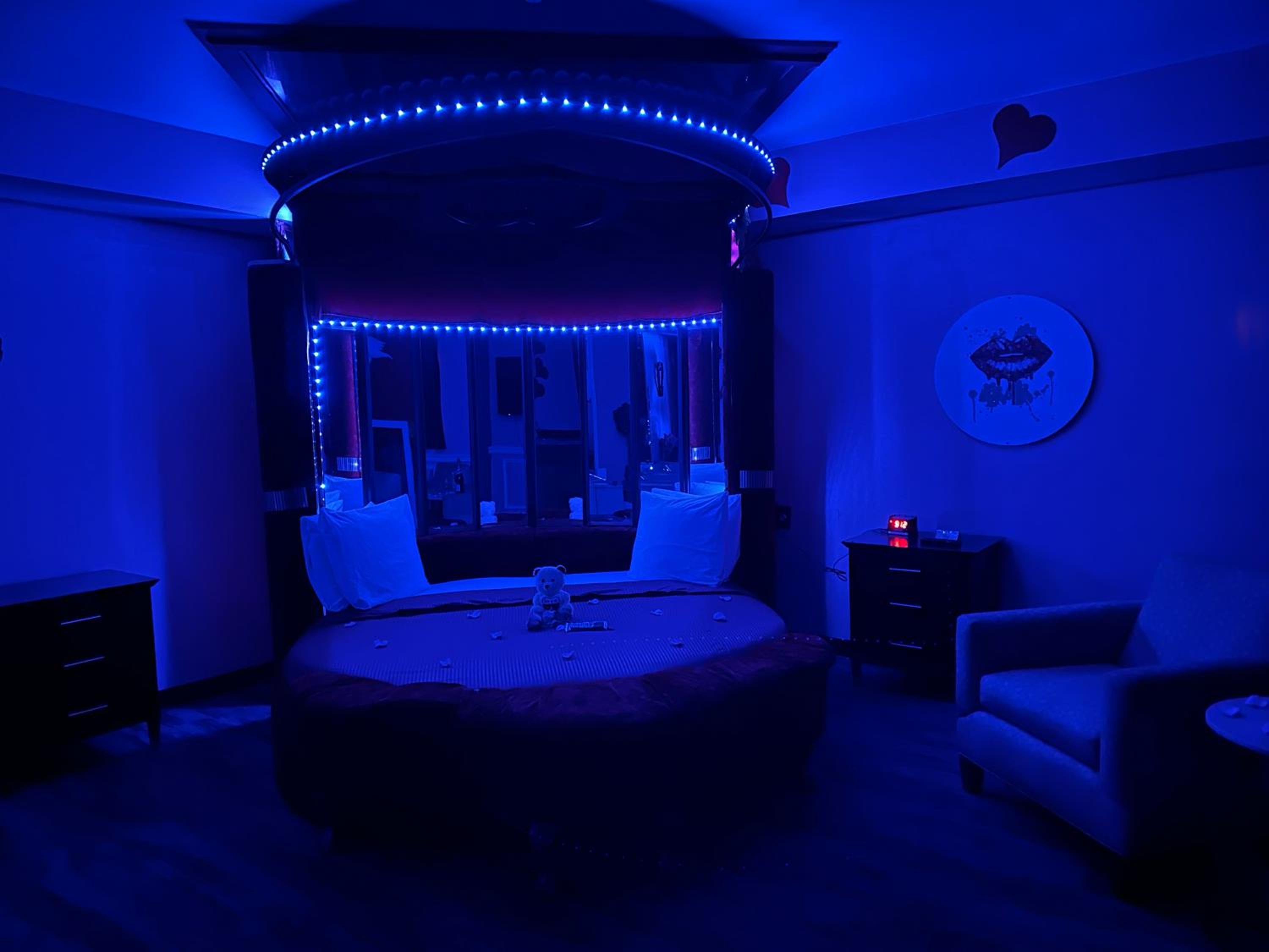 Superior Suite - Photo 3