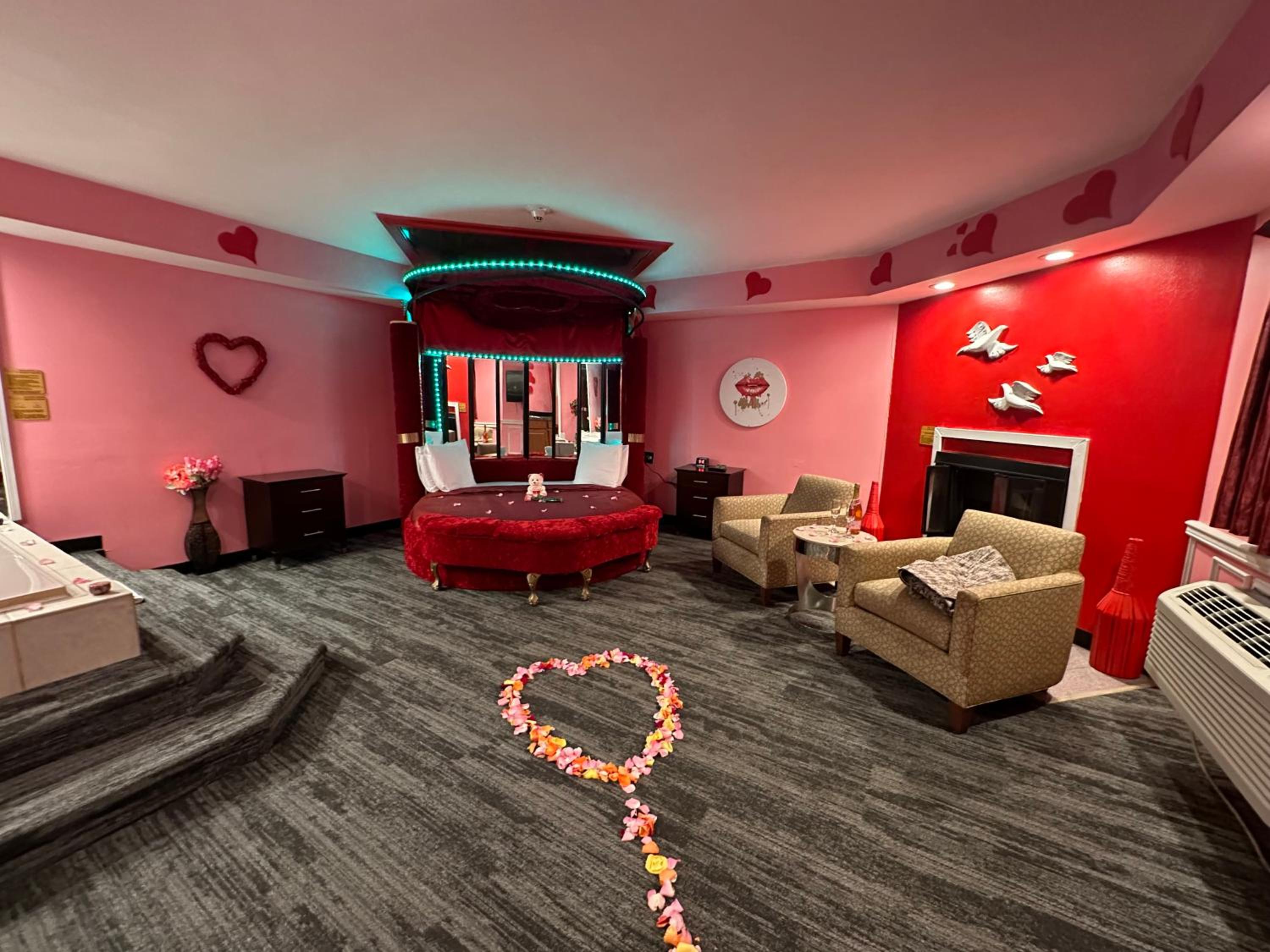 Superior Suite - Photo 5