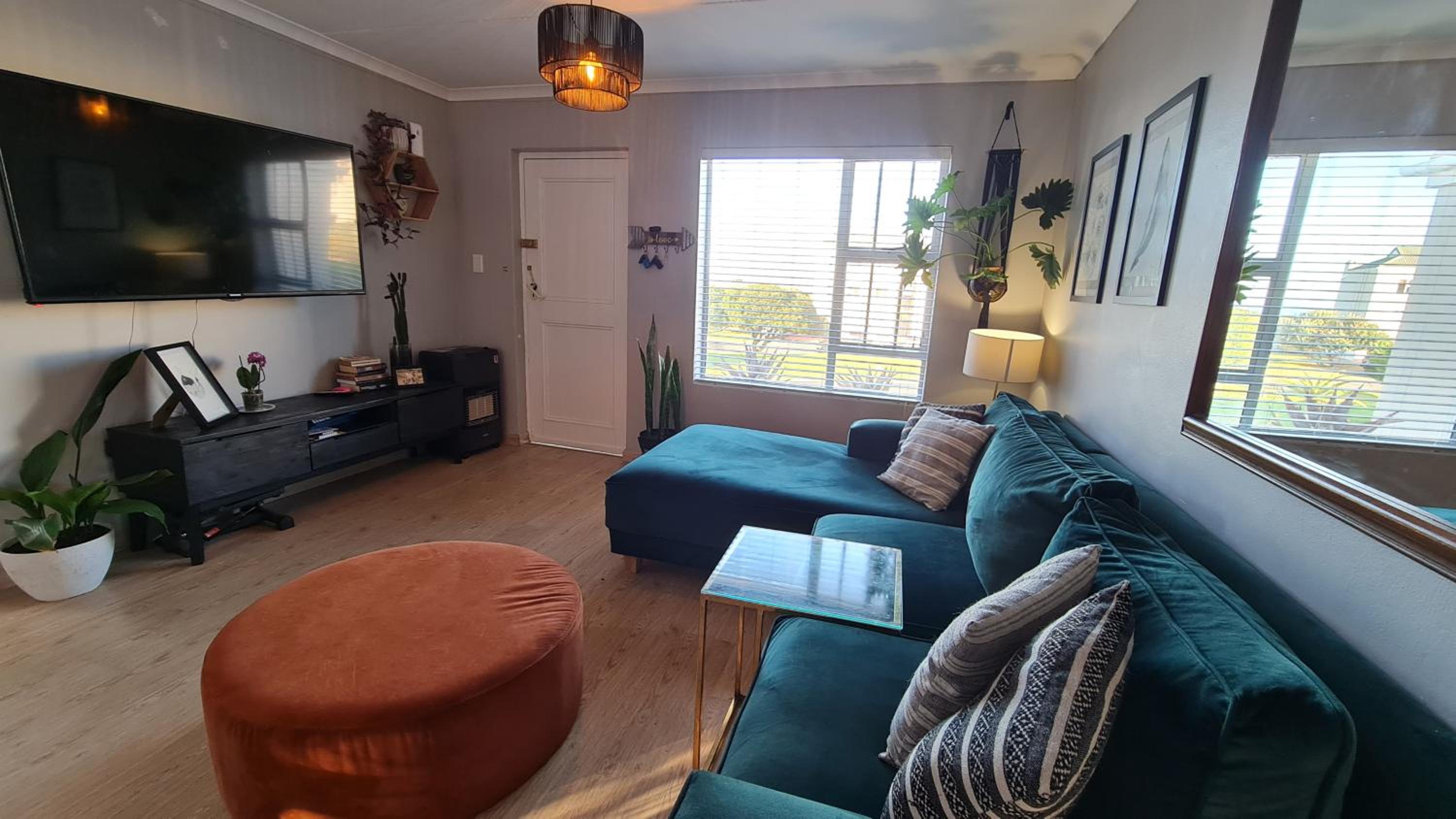 Three-Bedroom House photo 1