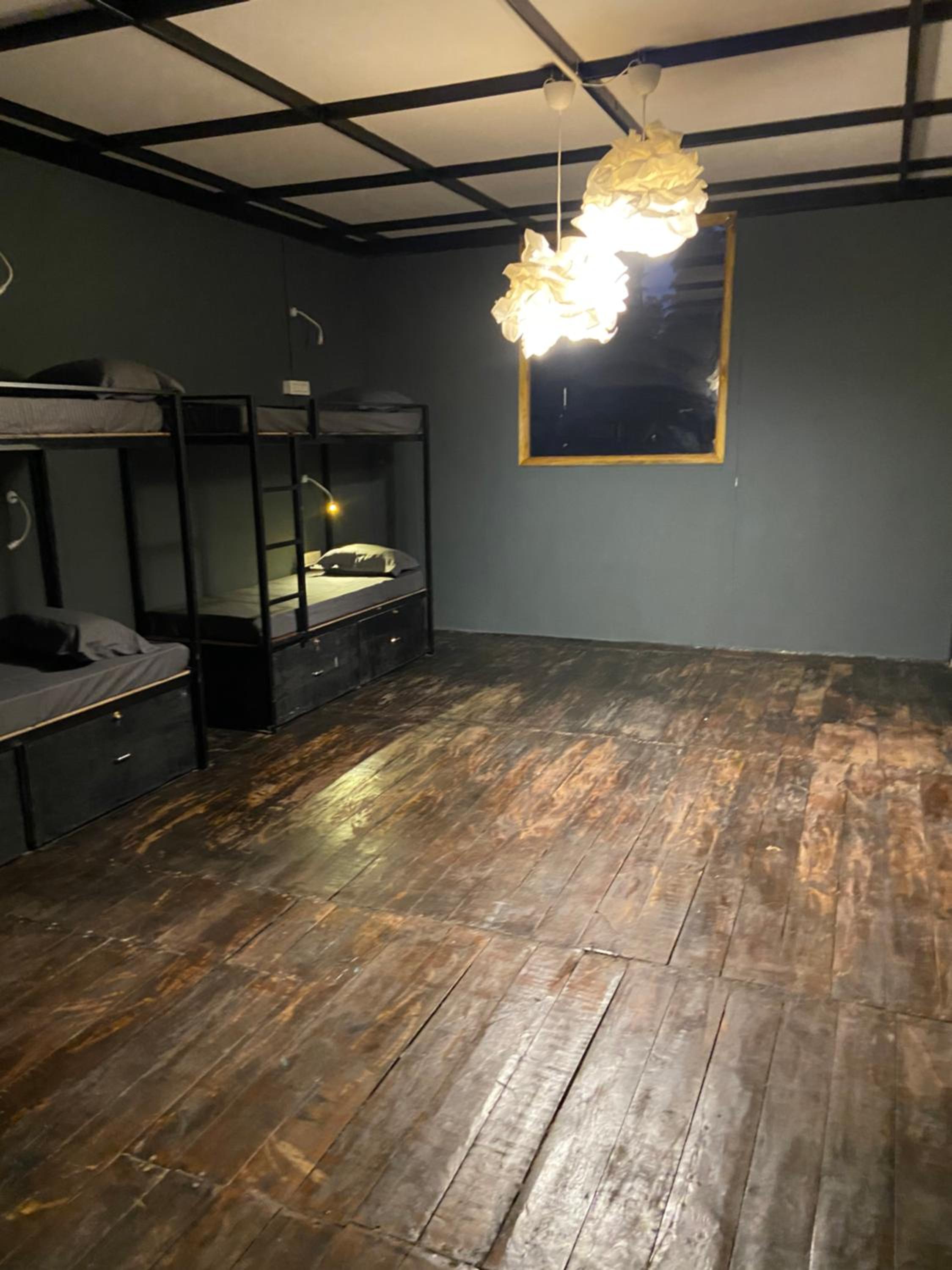 Bed in 10-Bed Mixed Dormitory Room photo 2