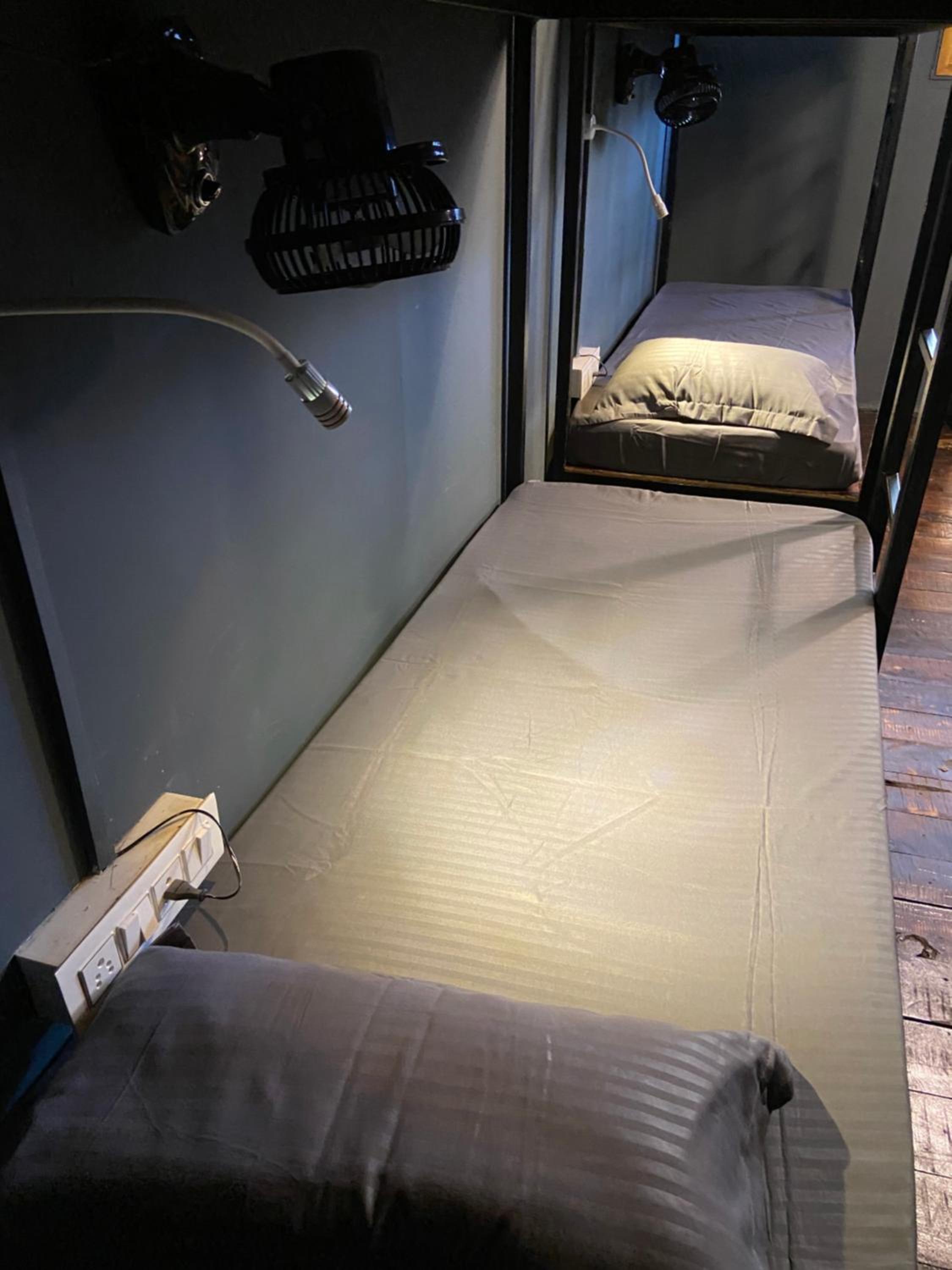 Bed in 6-Bed Female Dormitory Room photo 3