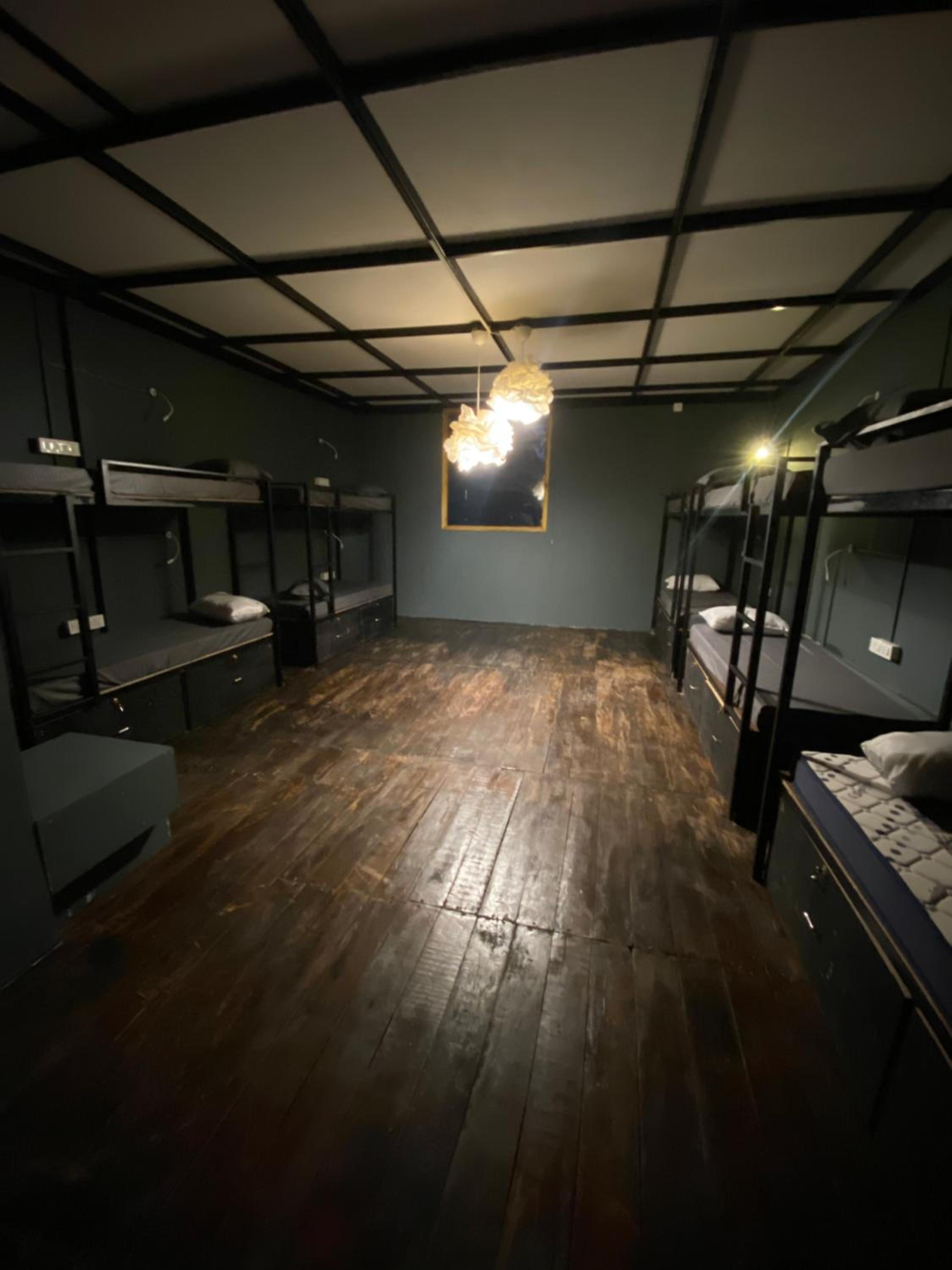 Bed in 10-Bed Mixed Dormitory Room photo 1