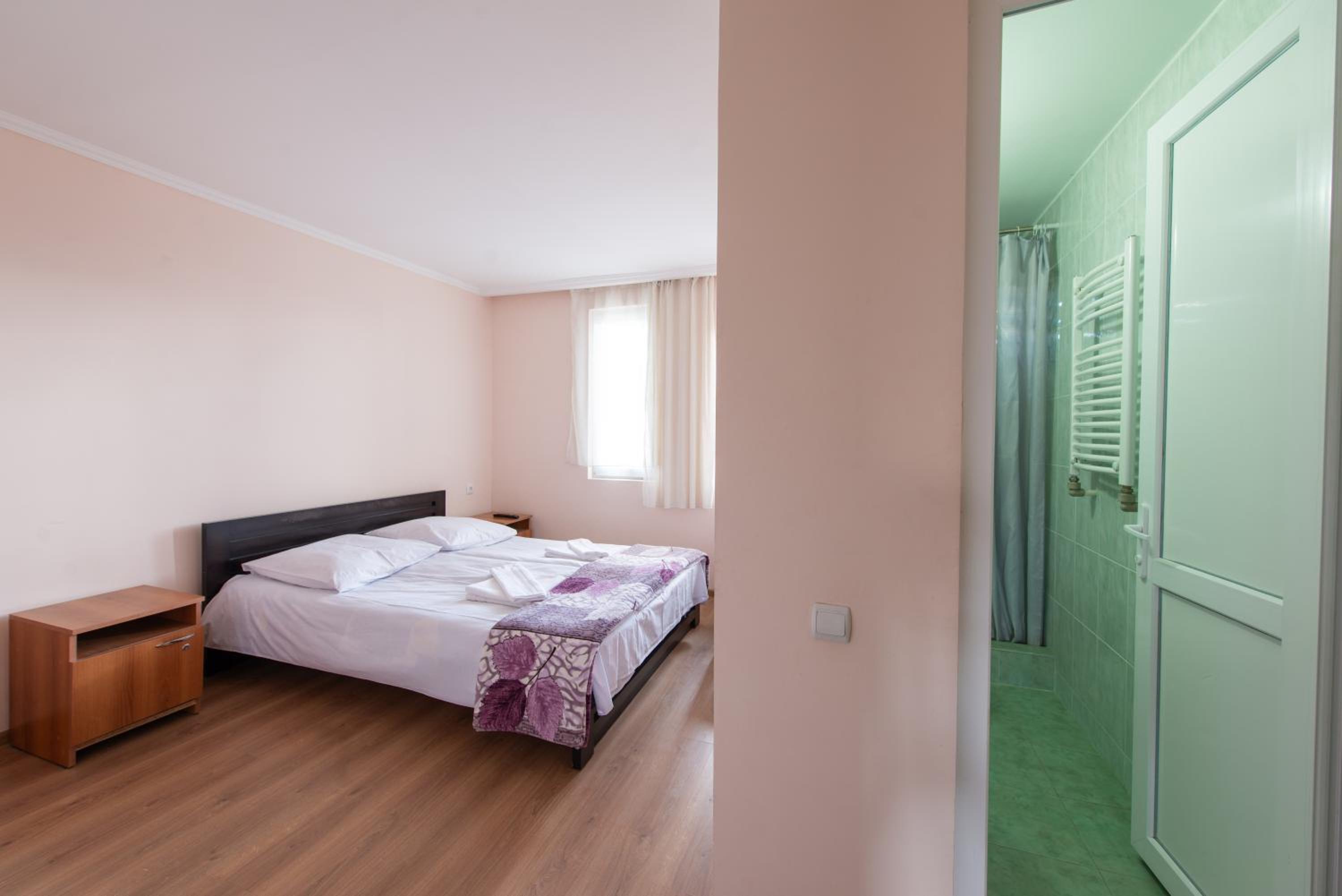 Twin Room with Mountain View photo 3