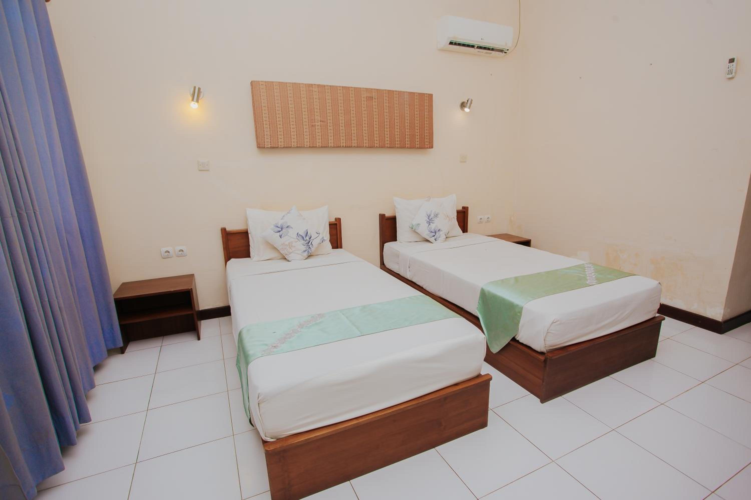 Twin Room - Photo 5
