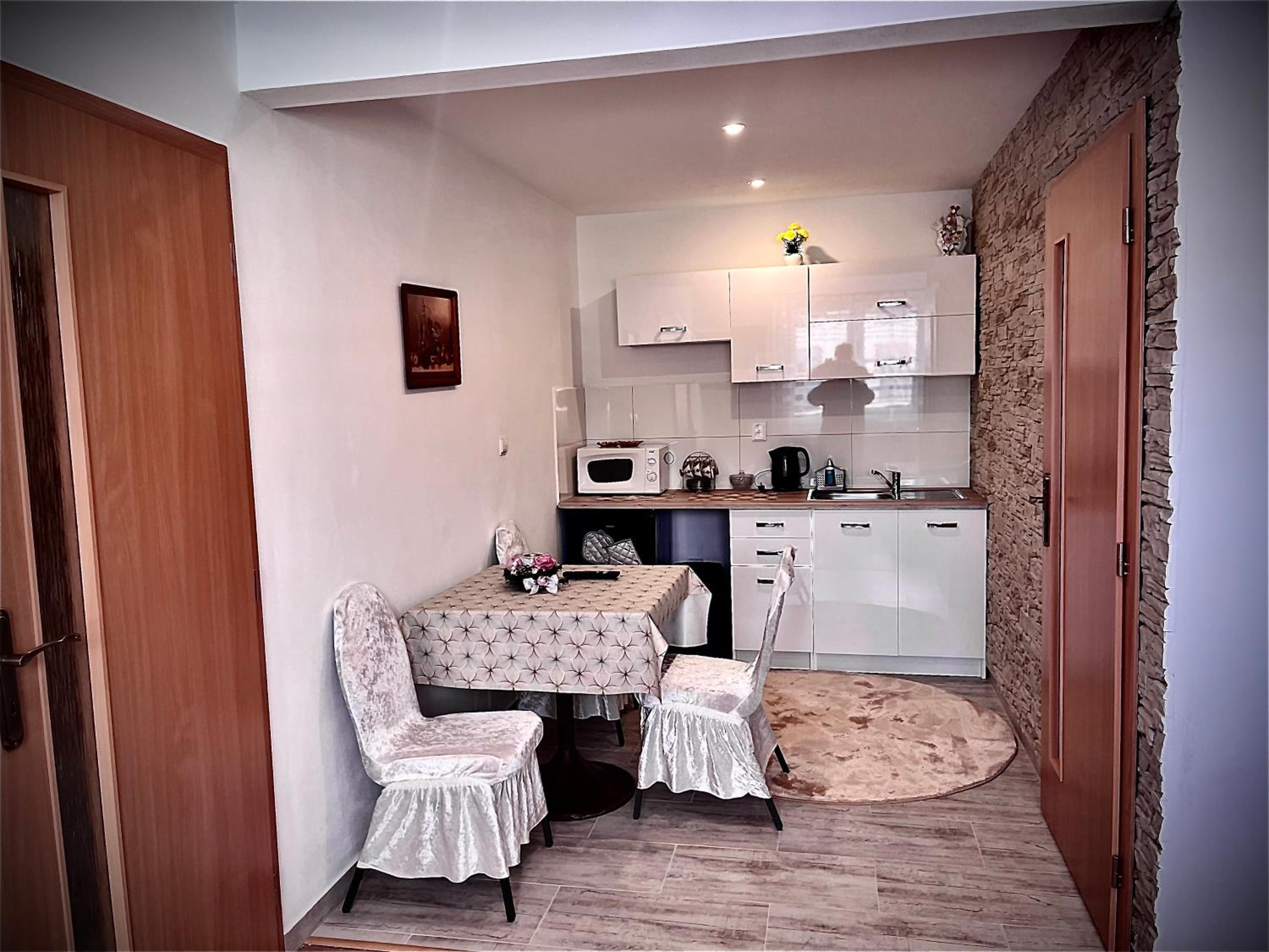 Deluxe Apartment - Photo 11