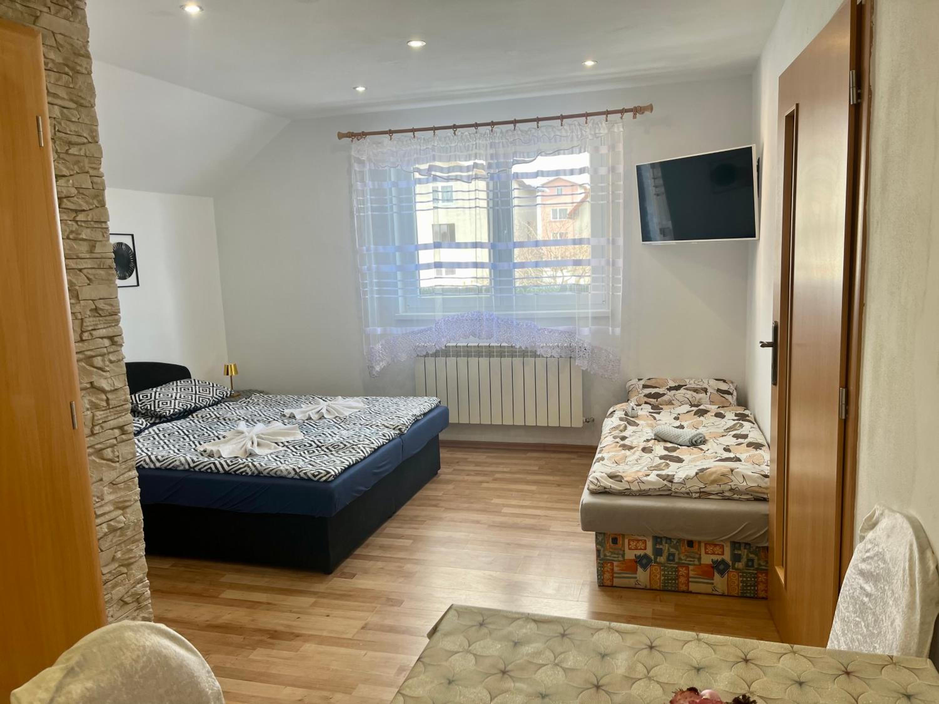 Deluxe Apartment - Photo 2