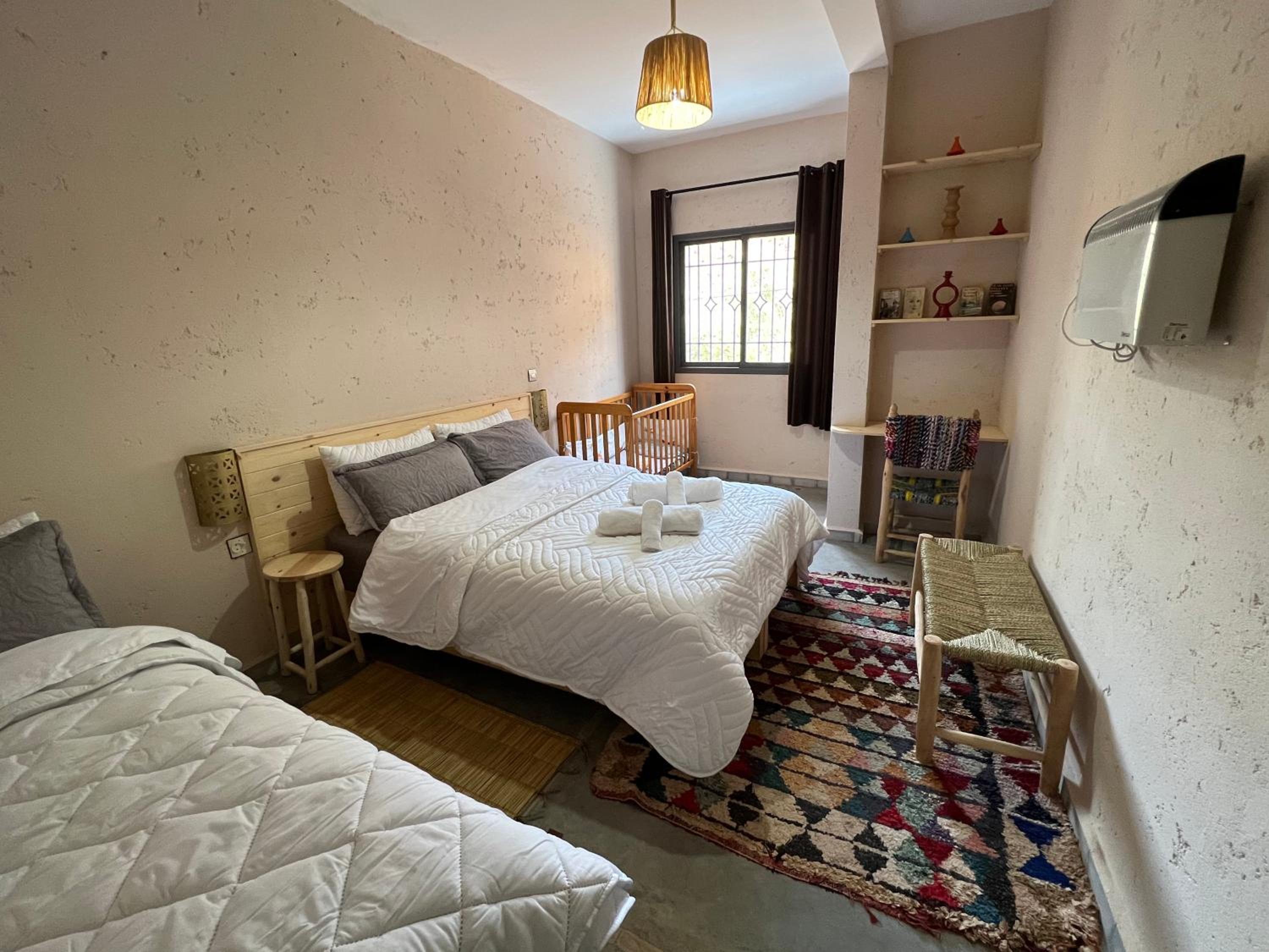 One-Bedroom Apartment with Balcony and Mountain View   - Photo 36