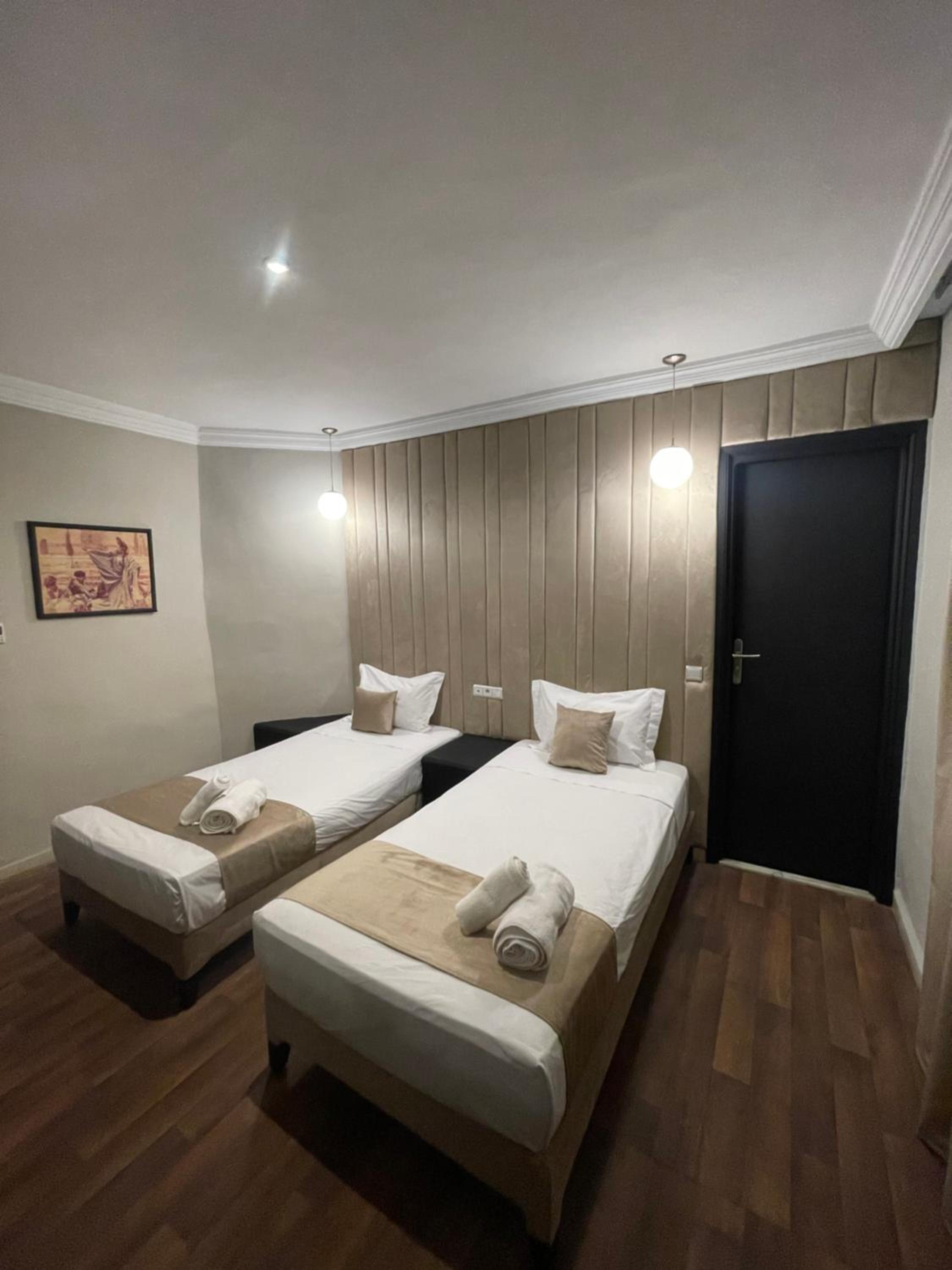 Twin Room - Photo 1