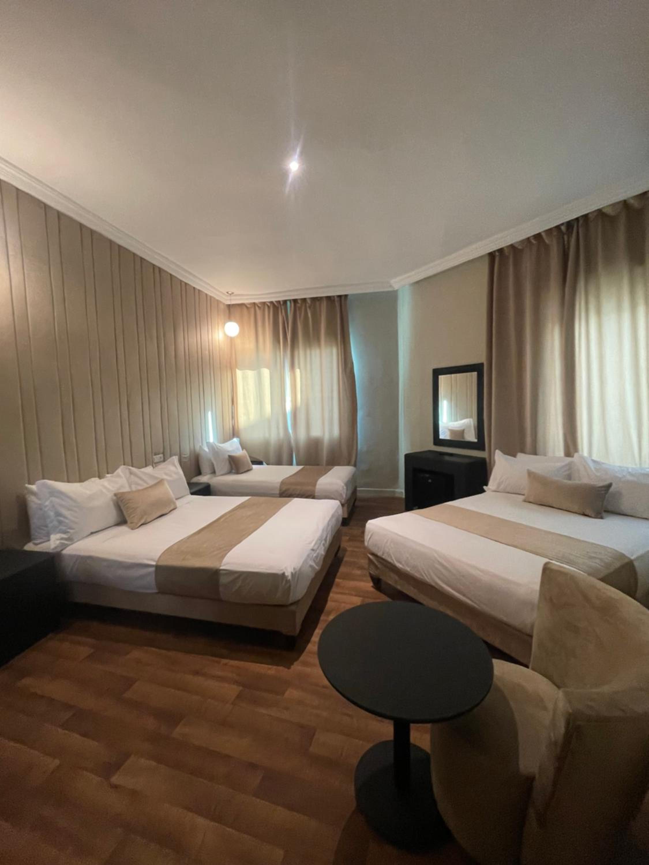Deluxe Family Room - Photo 4