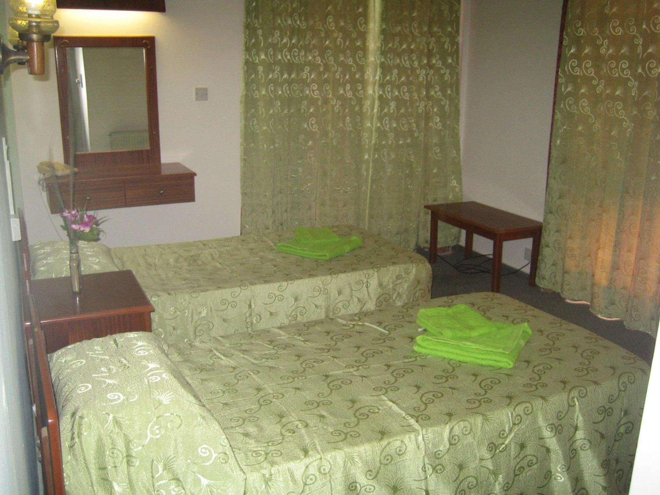 Standard Double or Twin Room - Photo 15