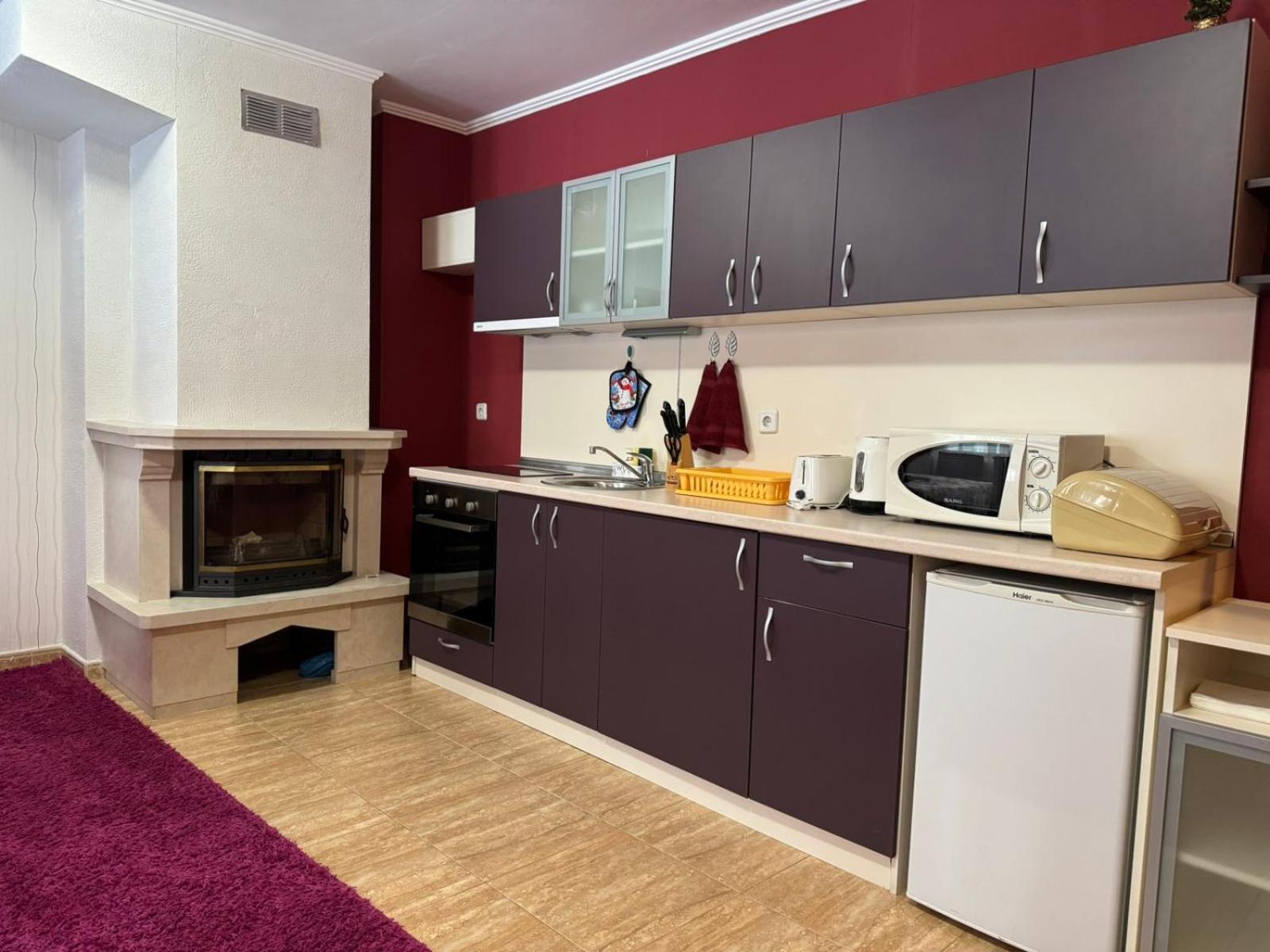 One-Bedroom Apartment photo 2