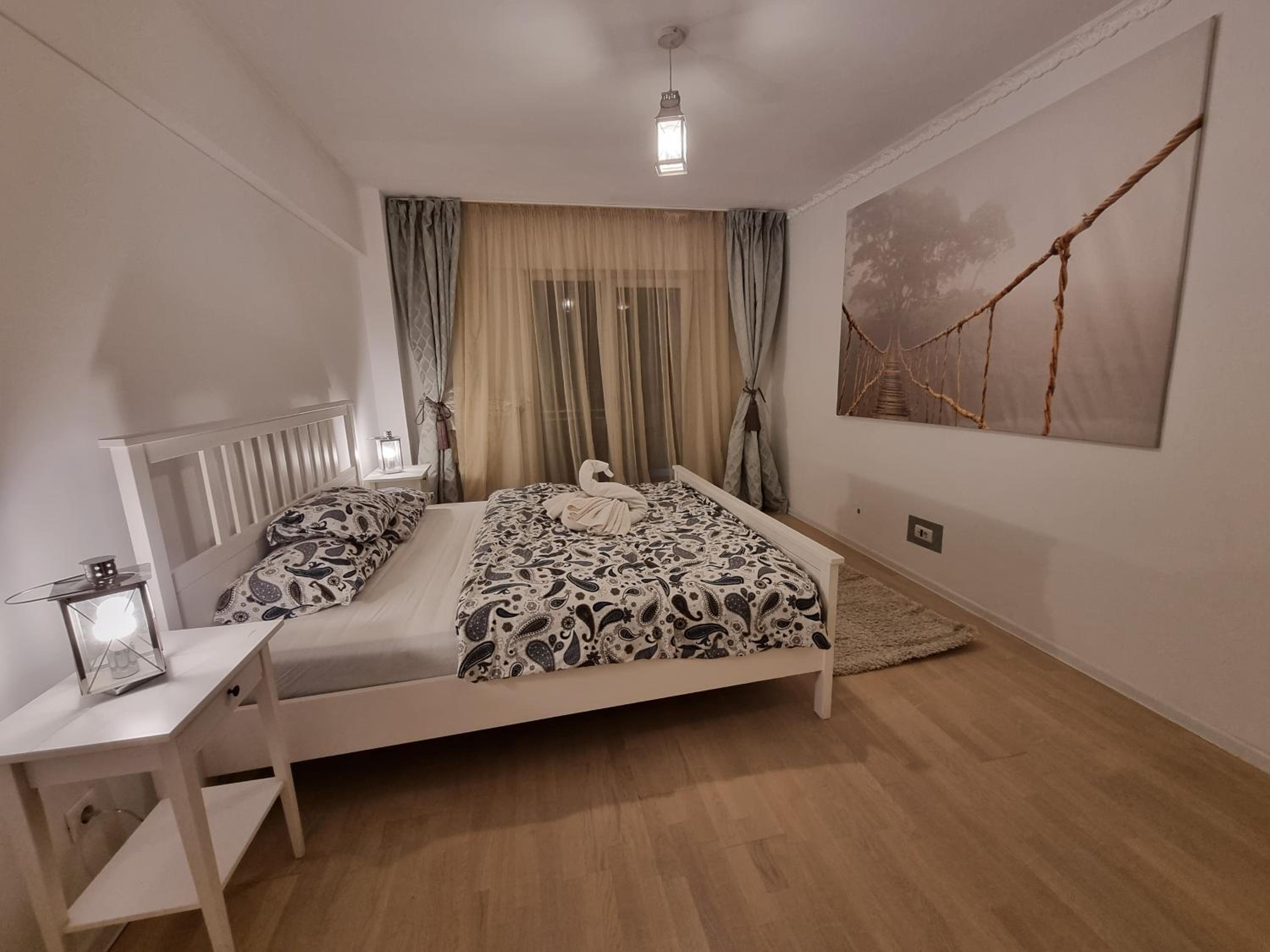 Two-Bedroom Apartment - Photo 23