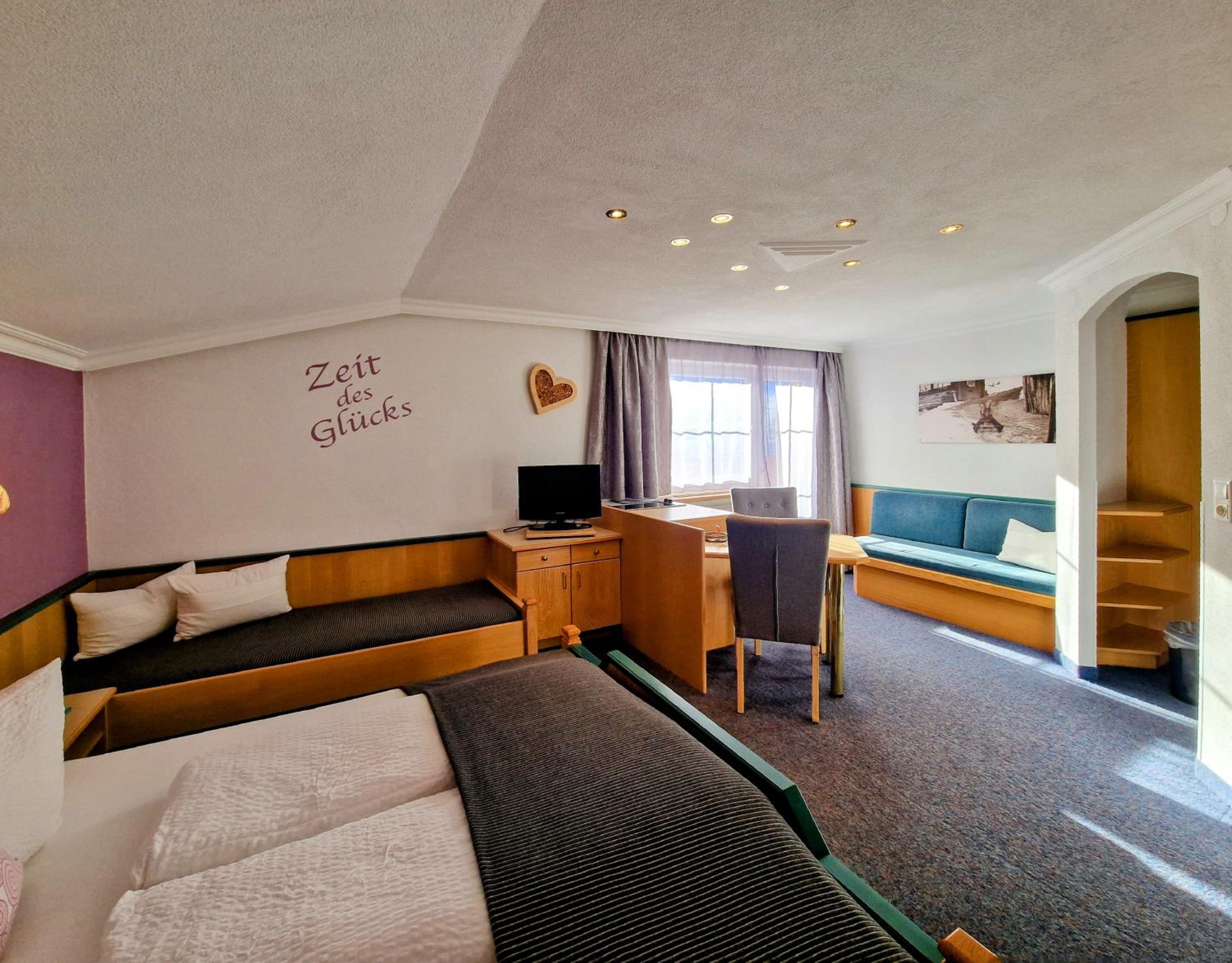 Deluxe Double Room photo 2