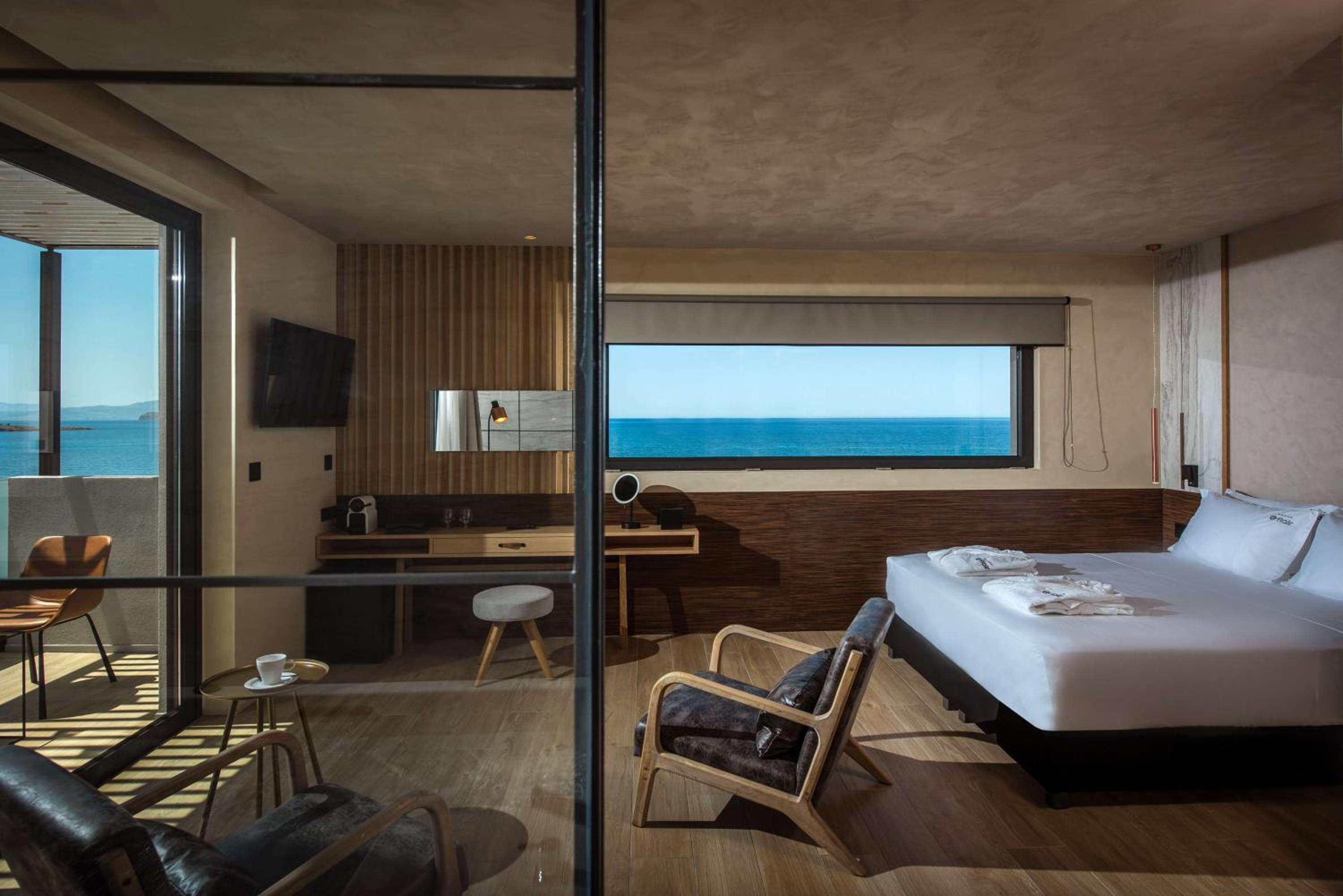 Emotion Two-Bedroom King Suite thumbnail 5