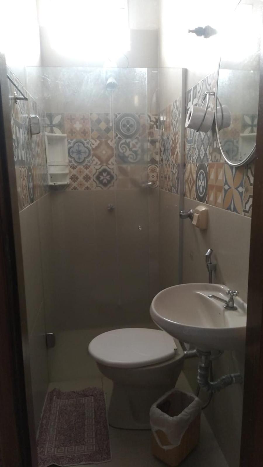 Twin Room with Private Bathroom photo 2