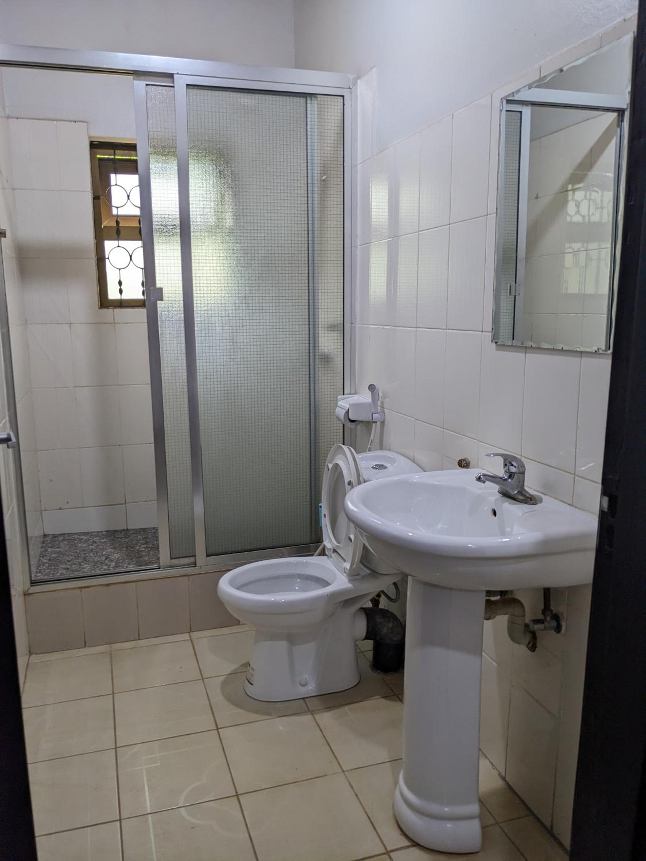 Double or Twin Room - Photo 4