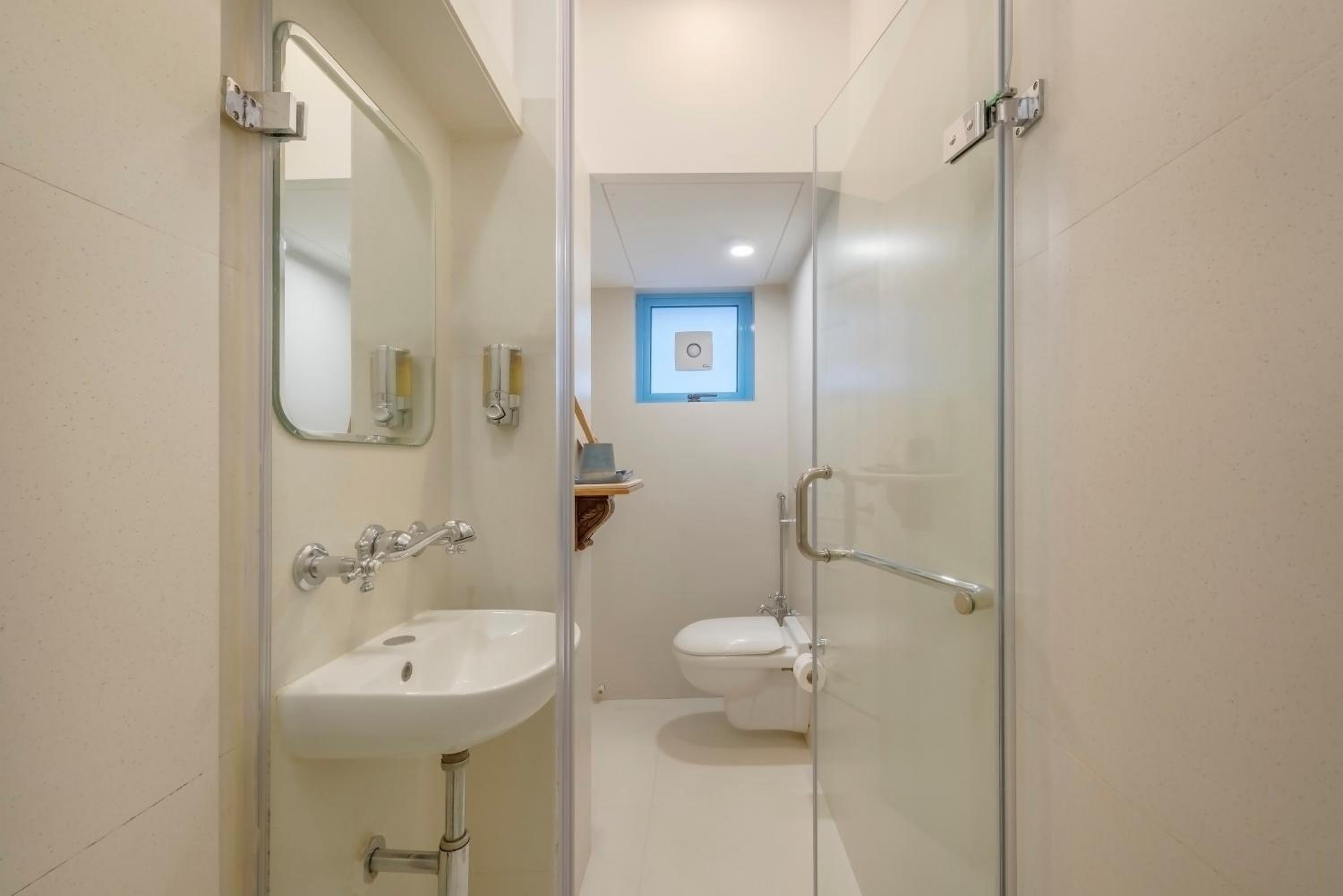 Luxury Room Twin Bed - Photo 3