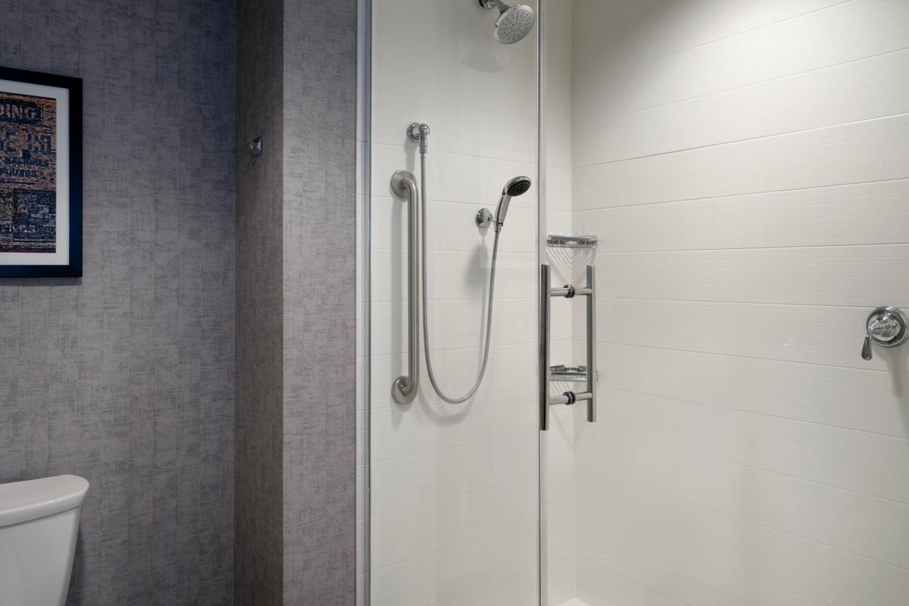 High Floor Studio Suite thumbnail 5