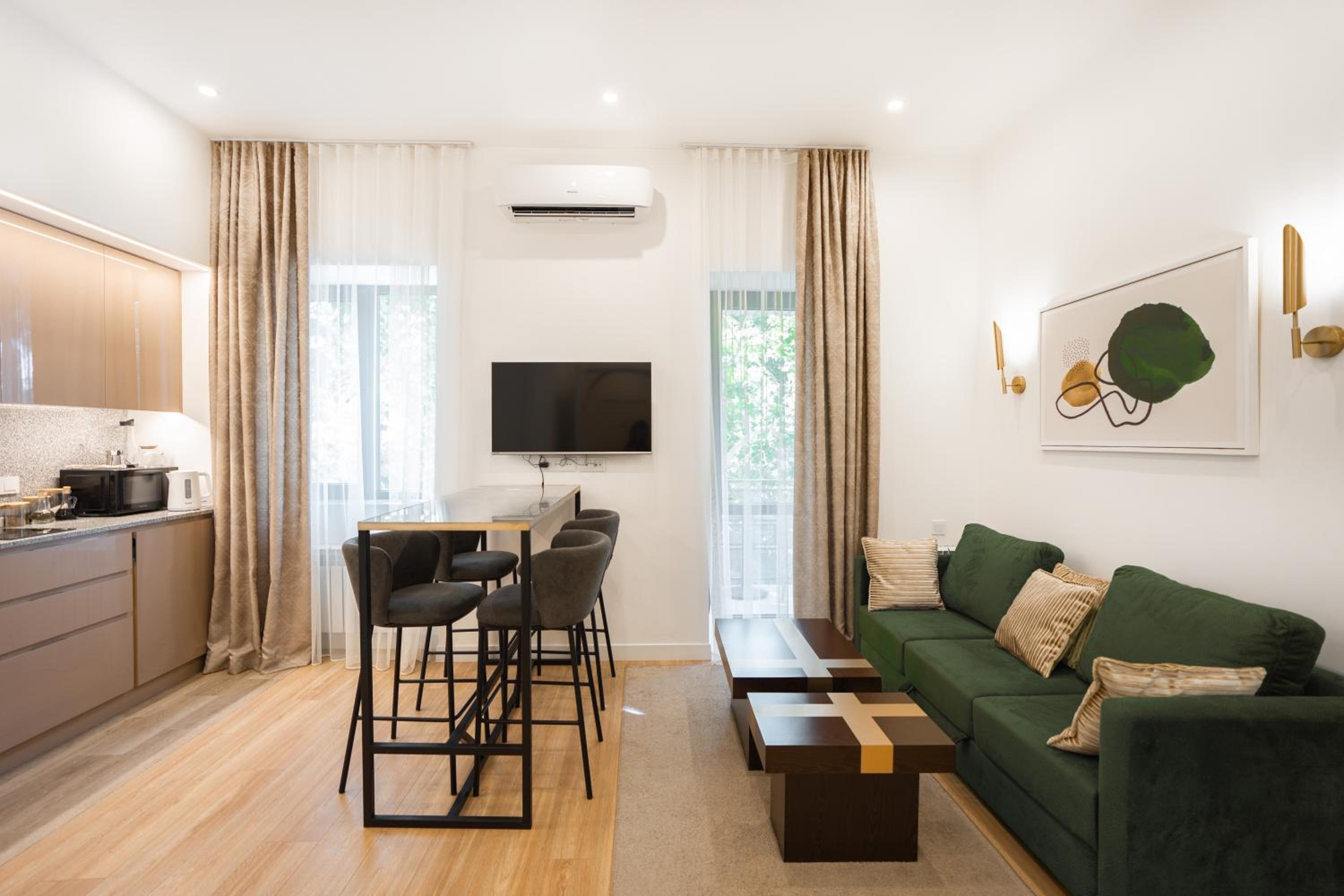 One-Bedroom Apartment