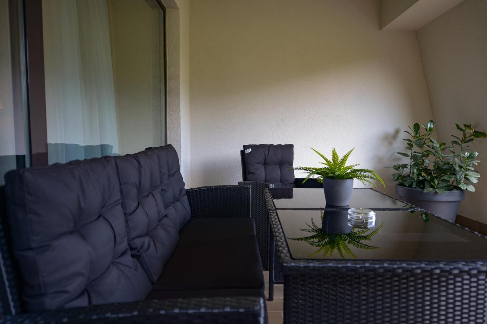 Junior Suite with Mountain View & Fireplace - Photo 9