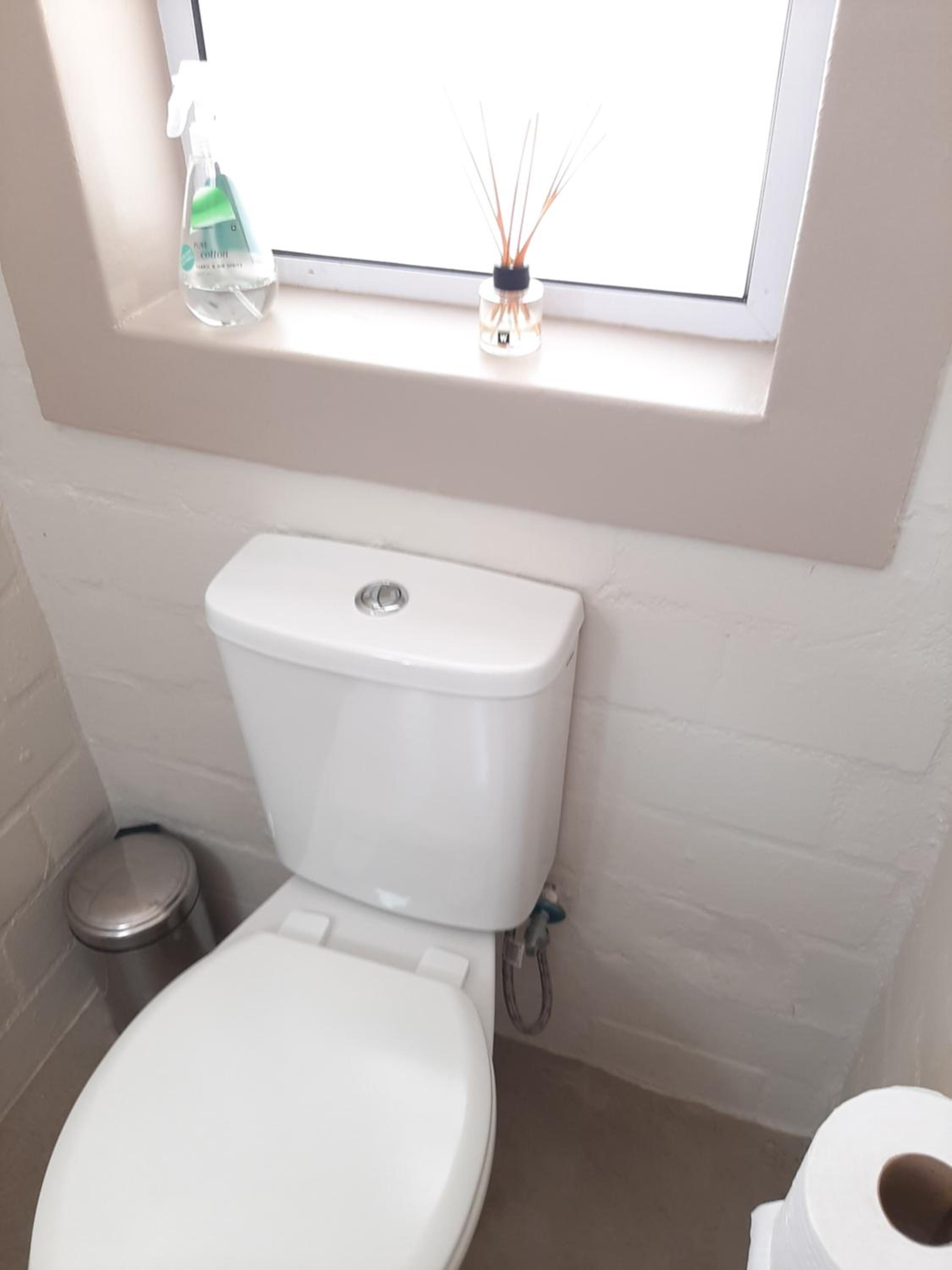 Deluxe Queen Suite - Photo 6