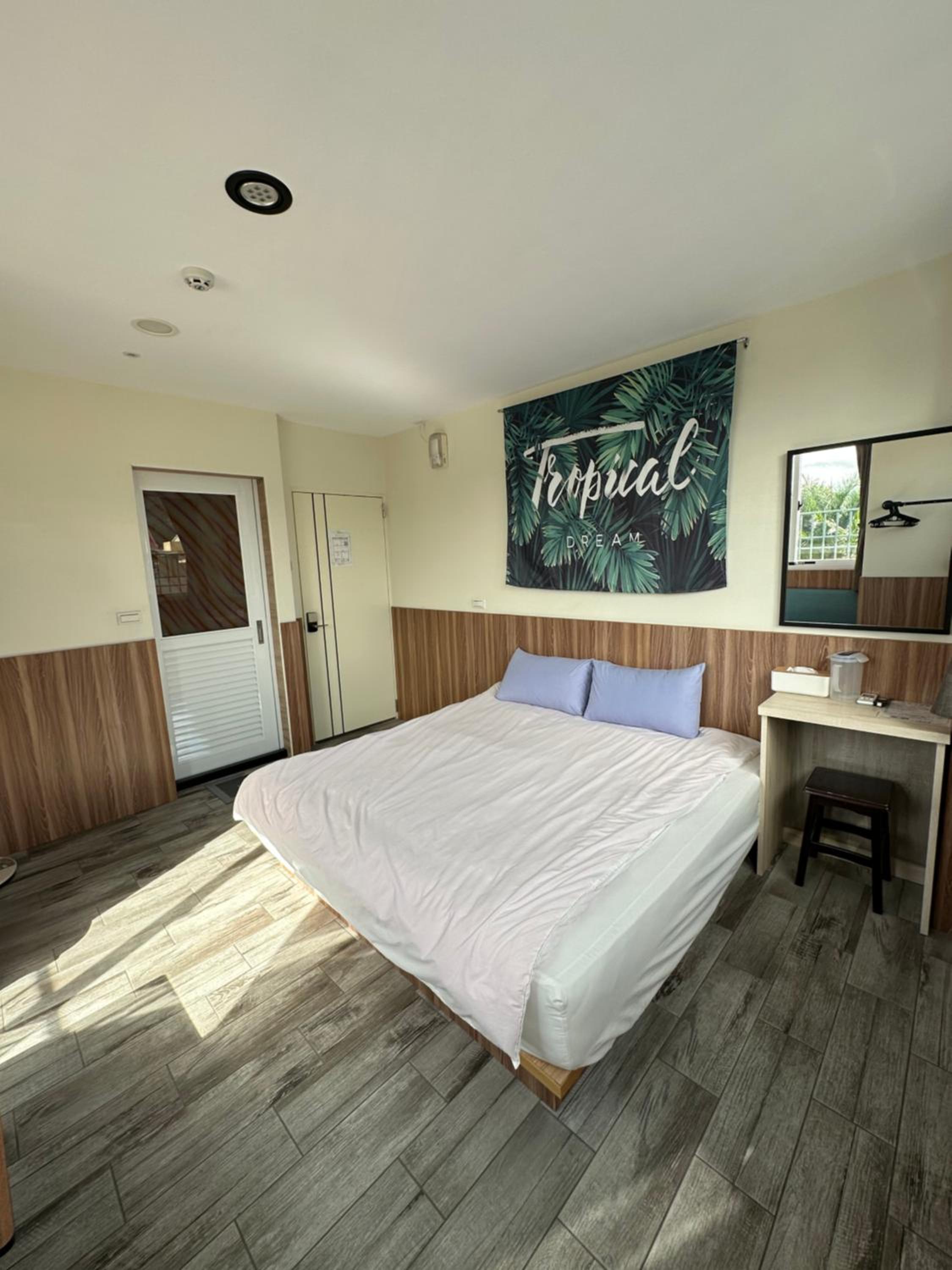 Queen Room