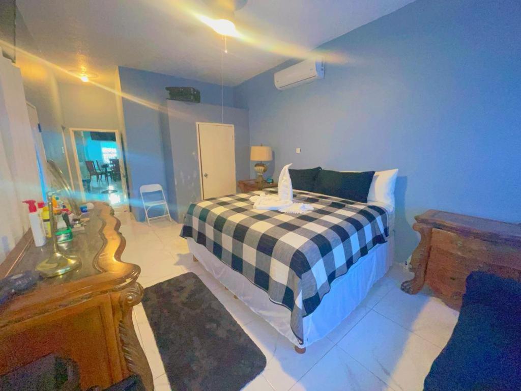Deluxe Family Suite photo 1