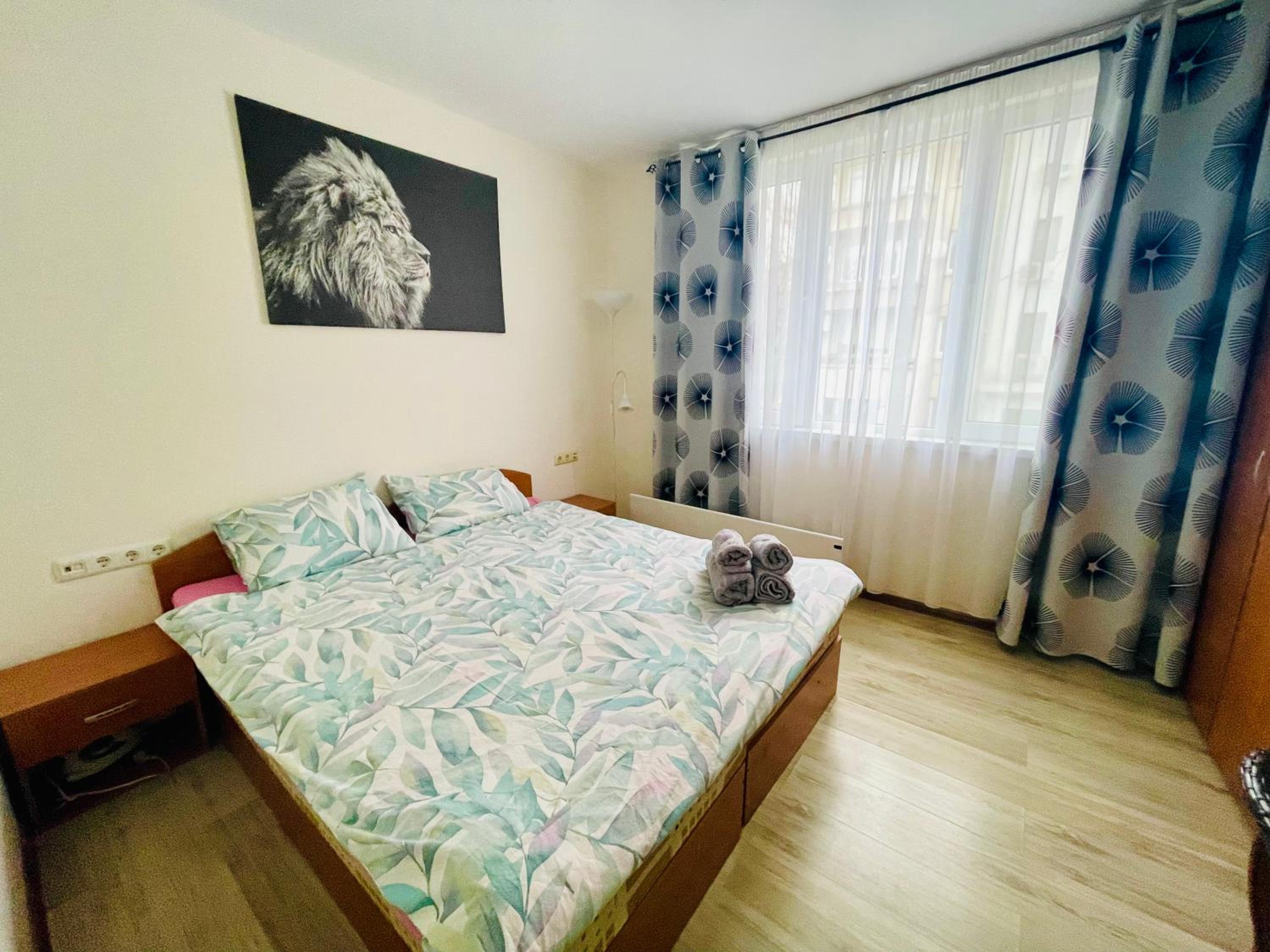 One-Bedroom Apartment - Photo 11