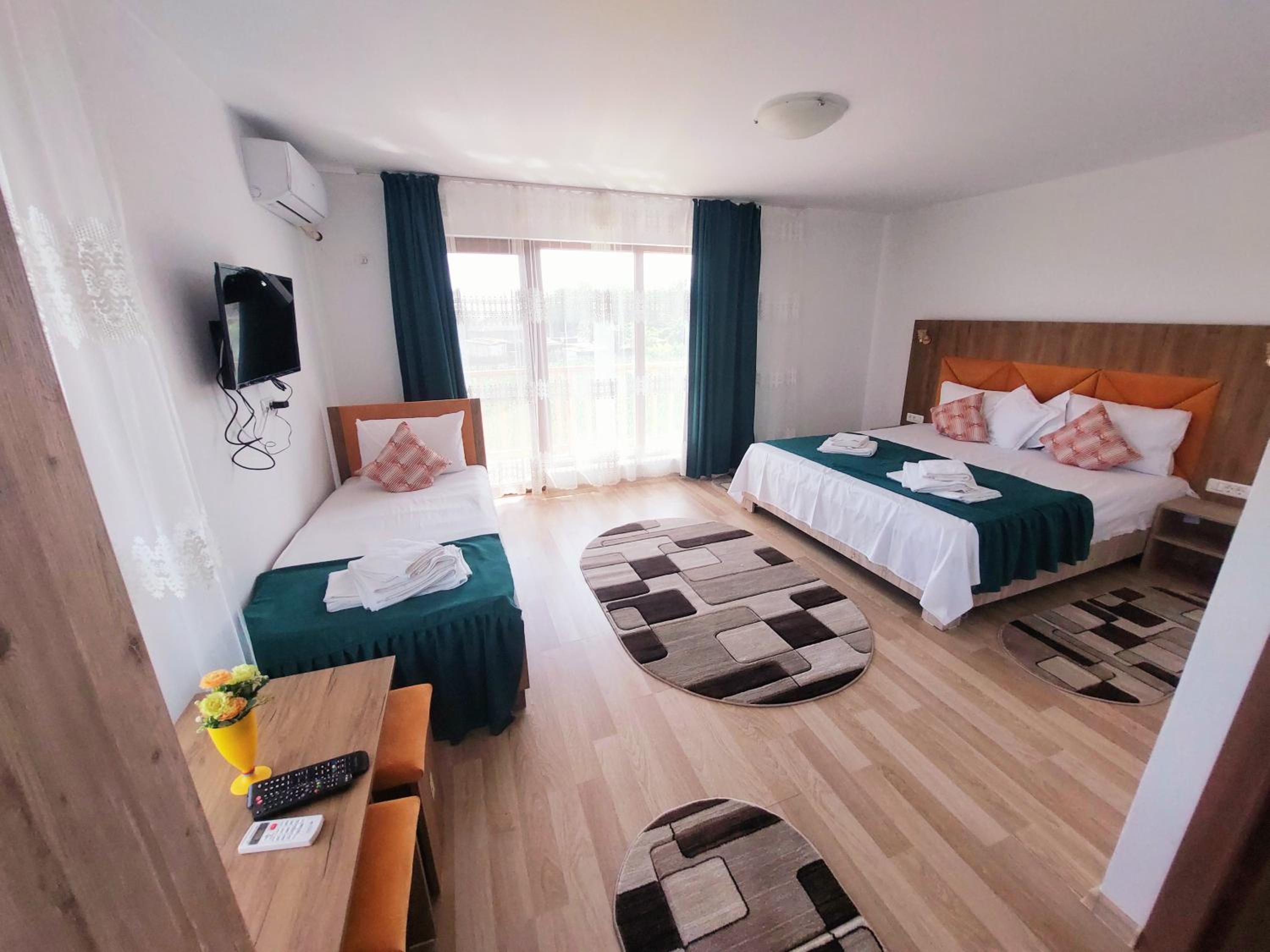 Triple Room with Garden View photo 3