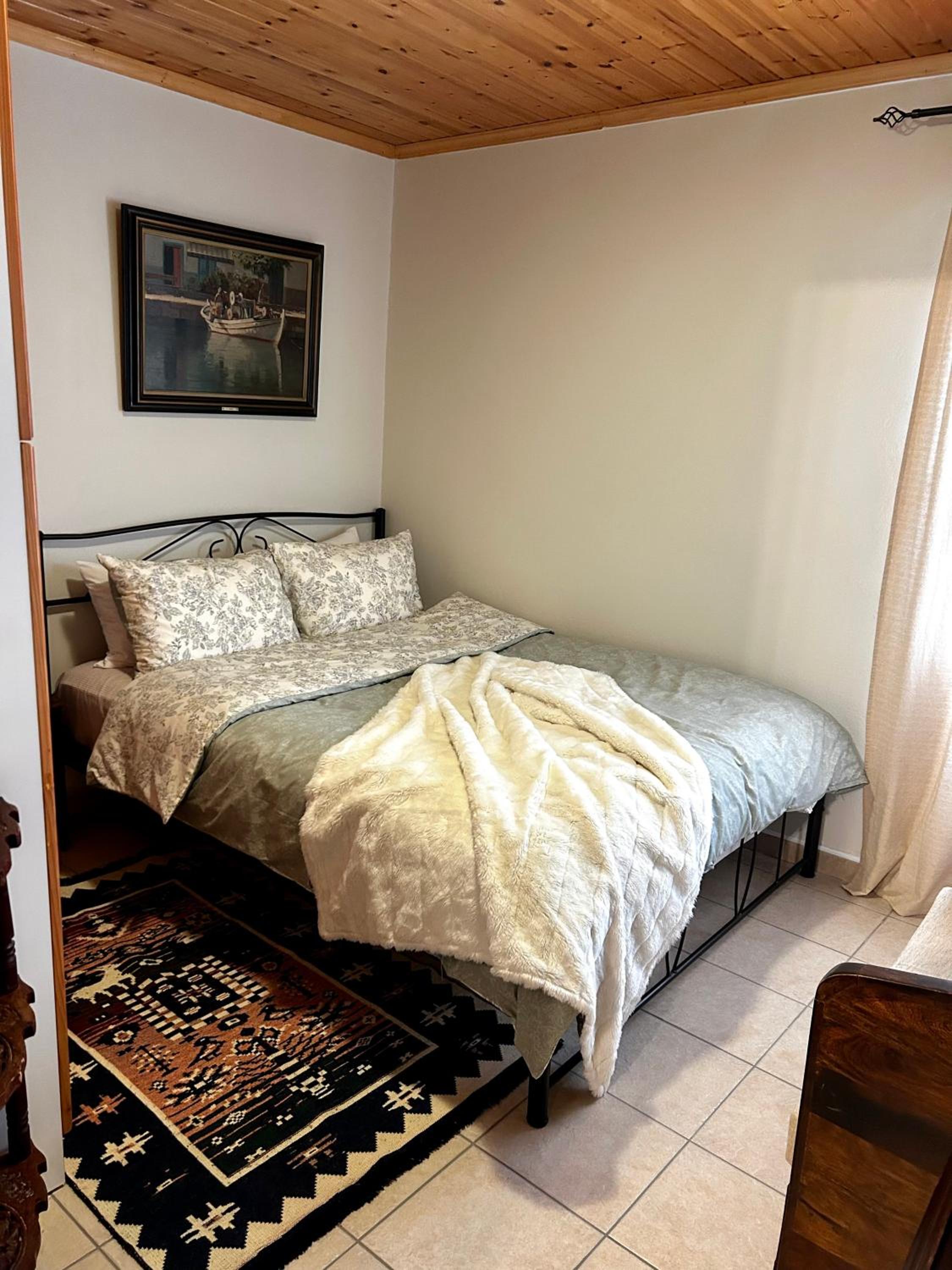 Two-Bedroom House photo 3