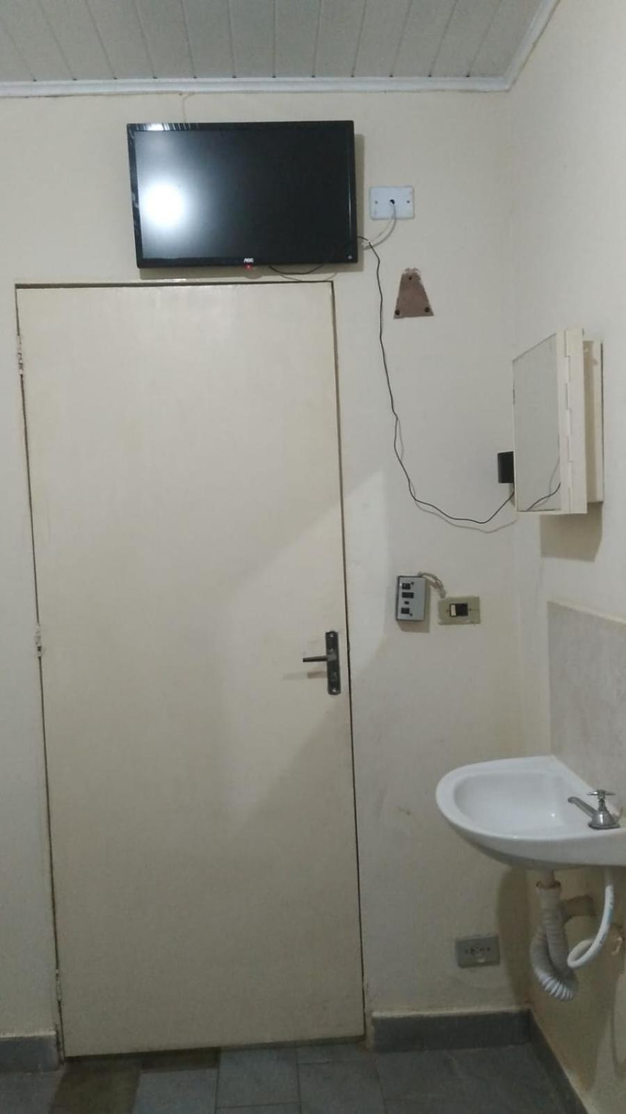 Single Room with Shared Shower and Toilet photo 2