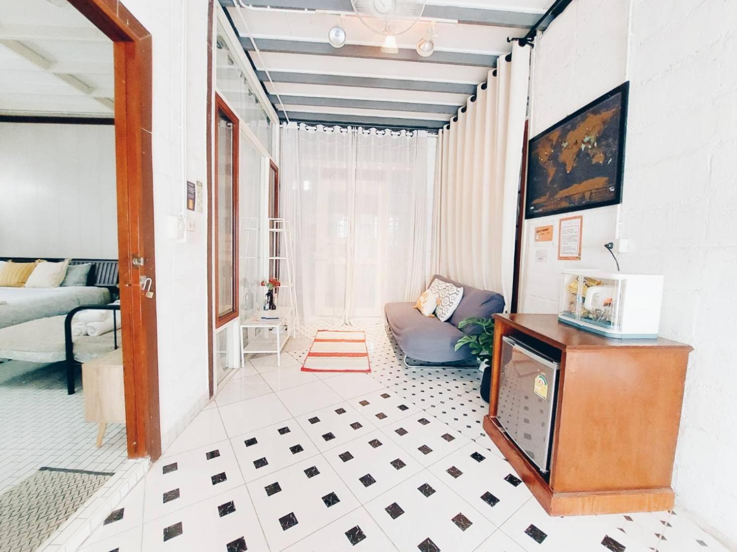 Double Room - Photo 21