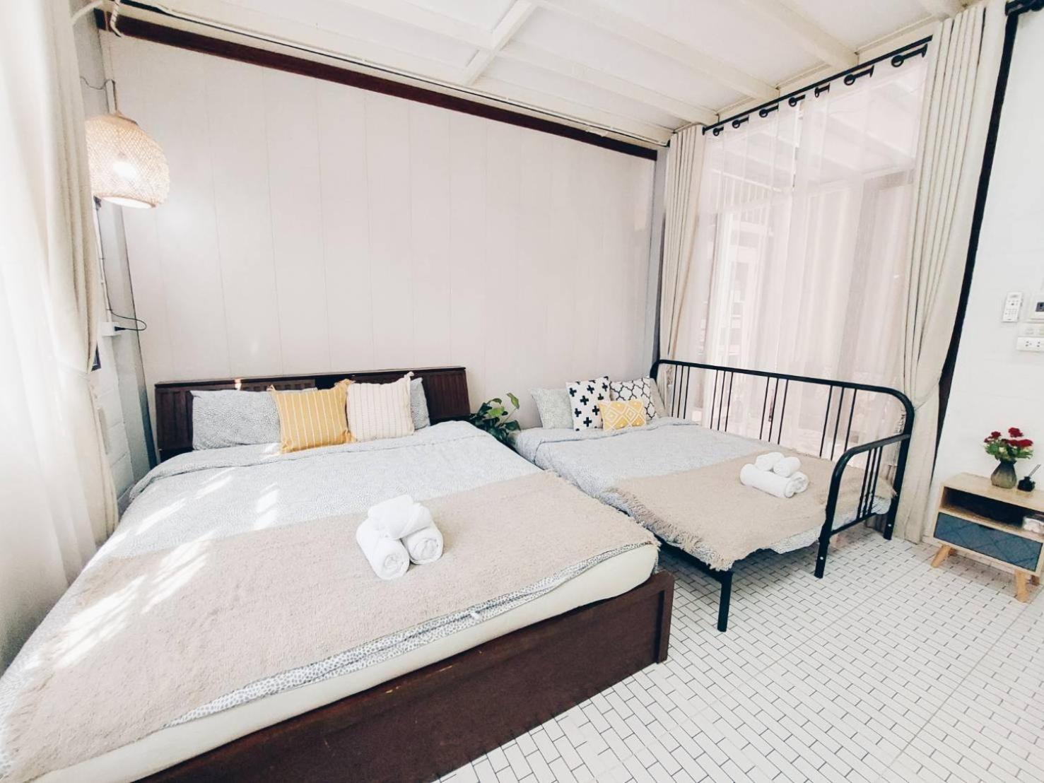 Double Room - Photo 12