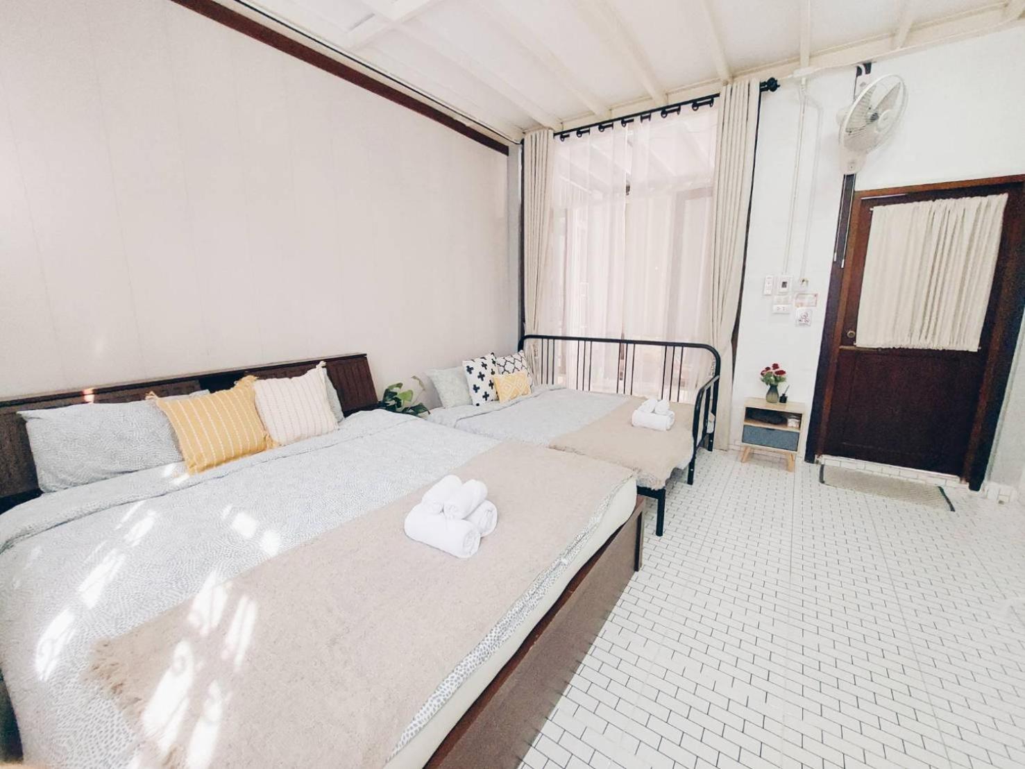 Double Room - Photo 13