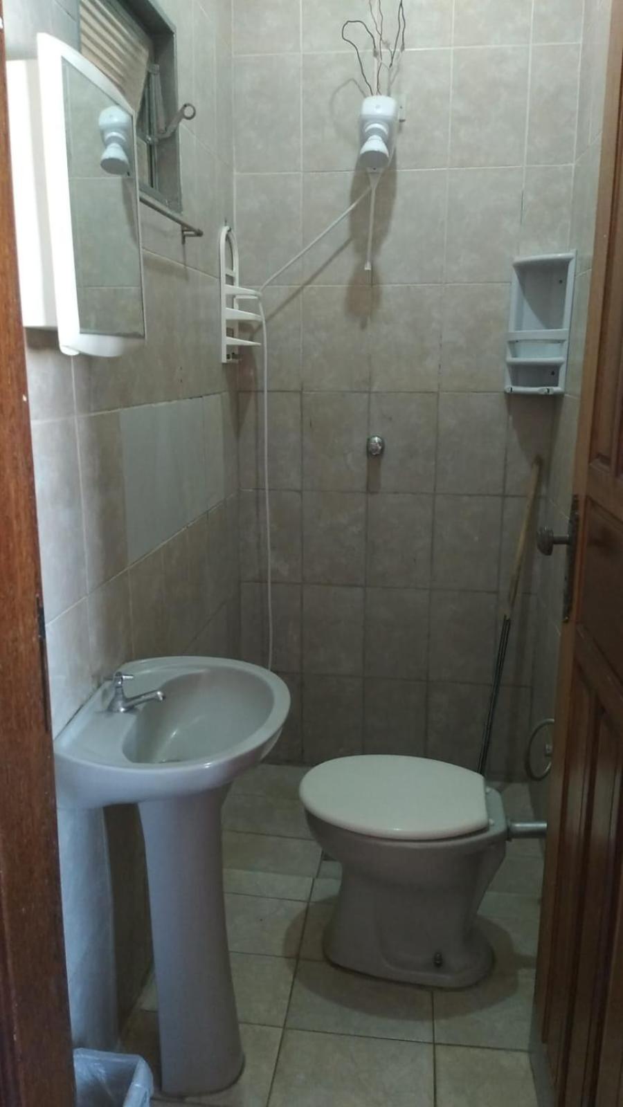 Single Room with Private Bathroom photo 2
