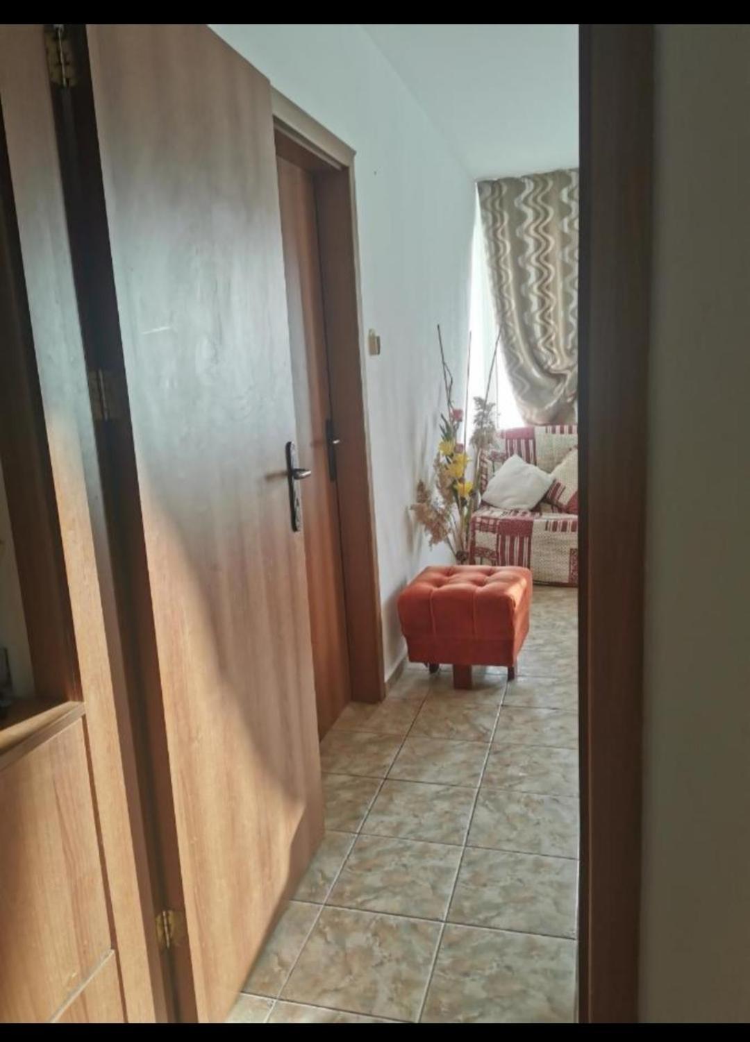 One-Bedroom Apartment - Photo 6