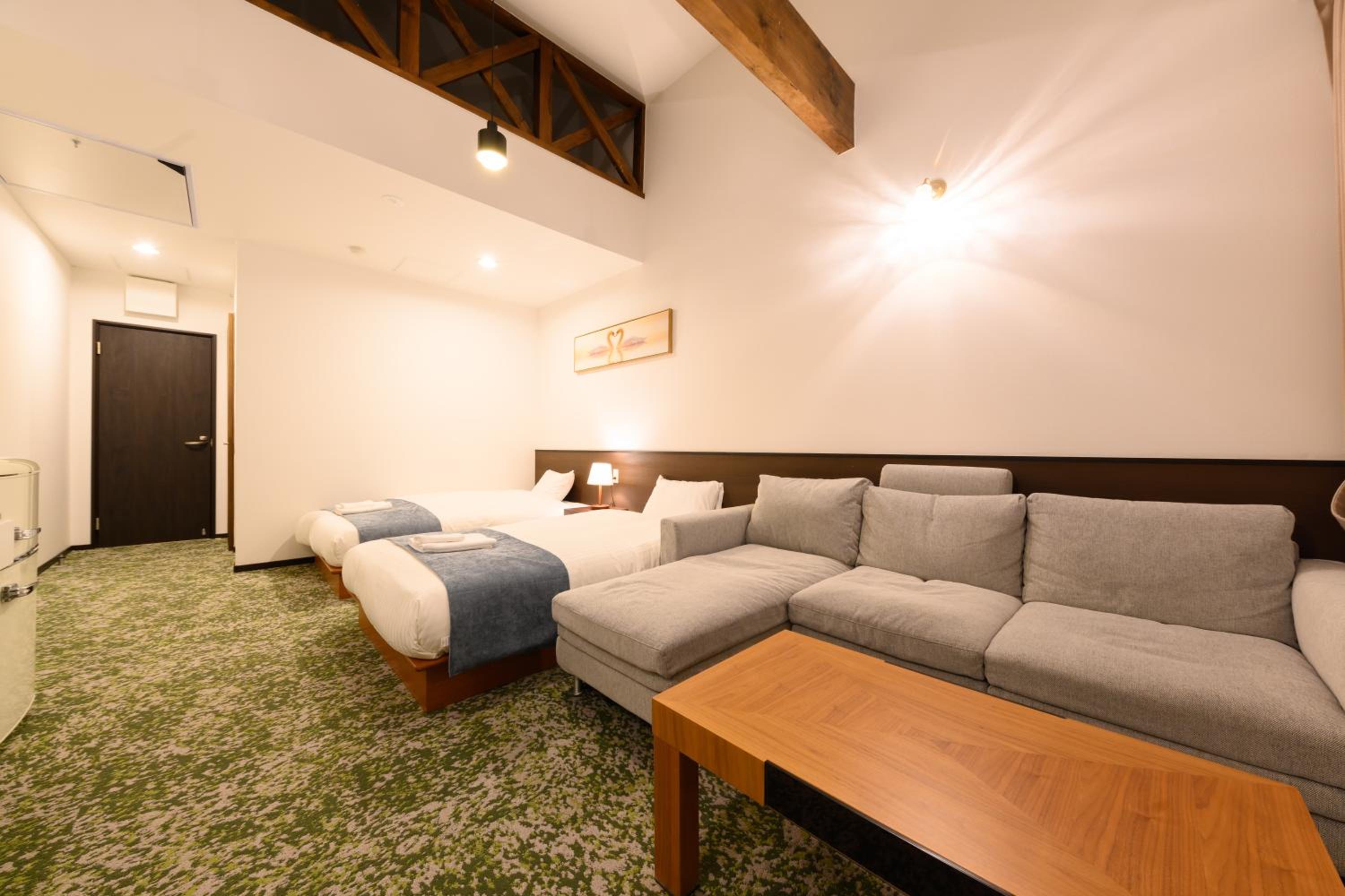 Deluxe Twin Room with Sea View photo 2
