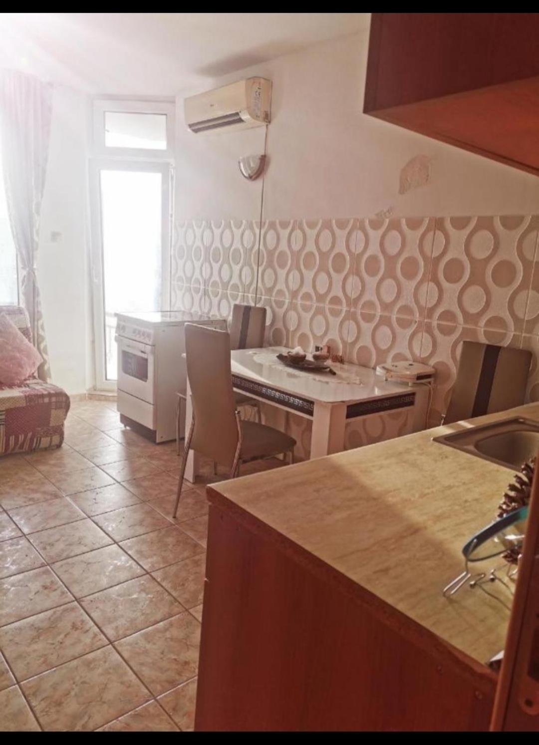 One-Bedroom Apartment - Photo 9