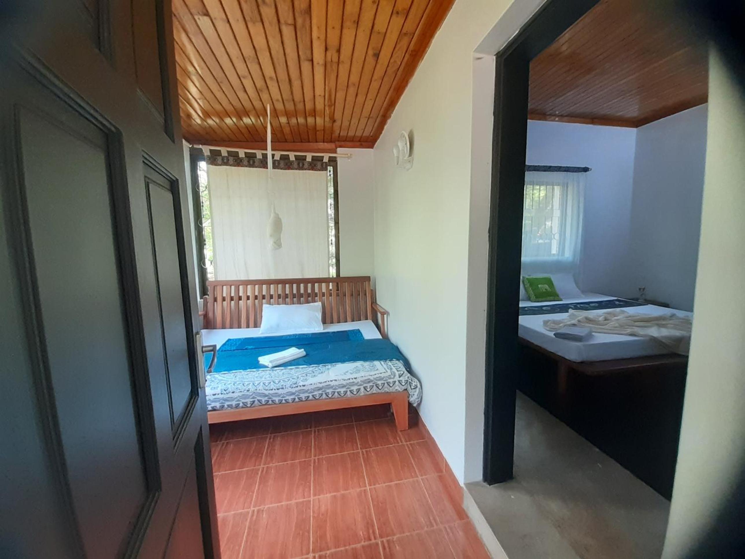 Double or Twin Room - Photo 5