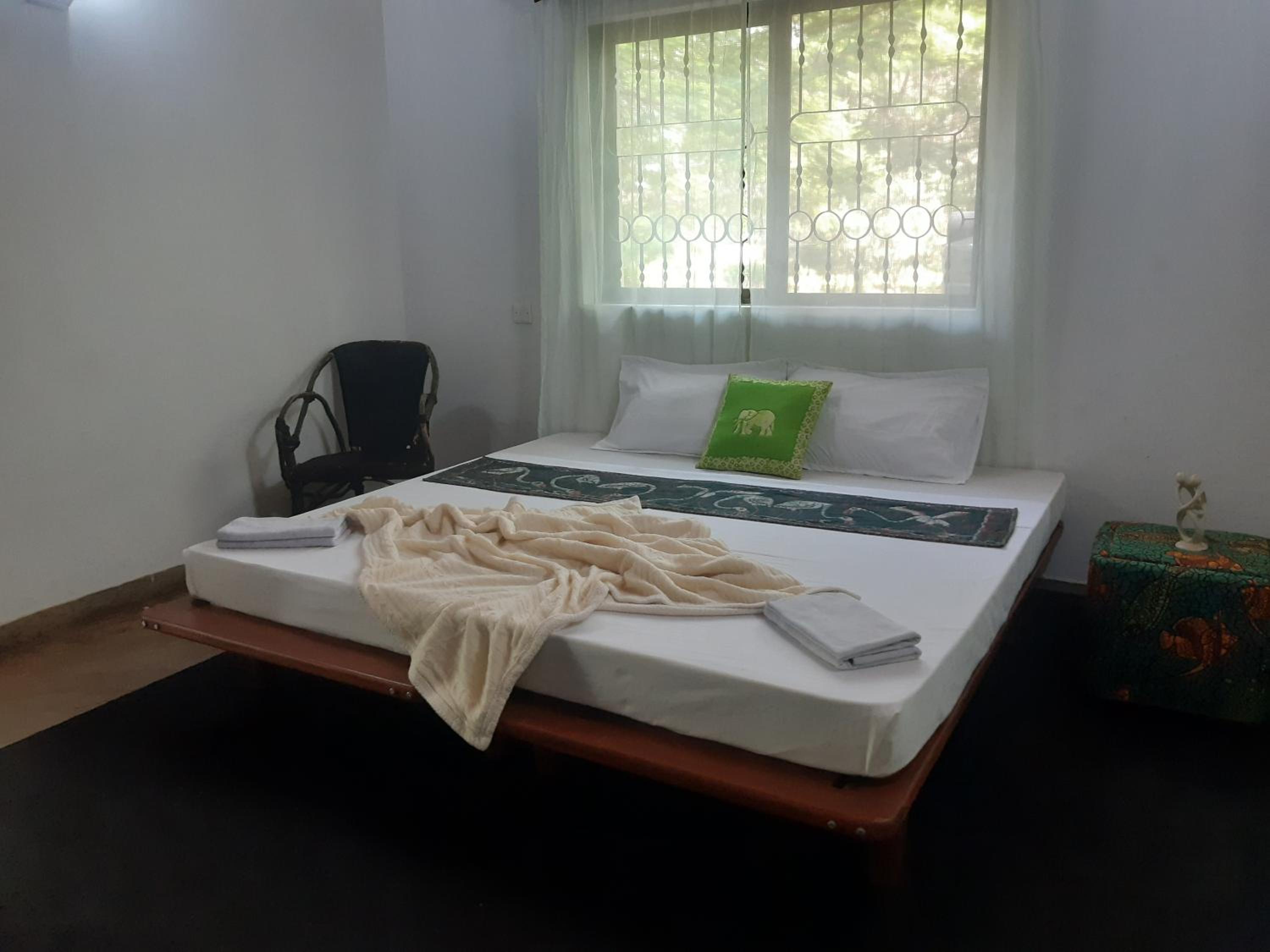 Double or Twin Room - Photo 8