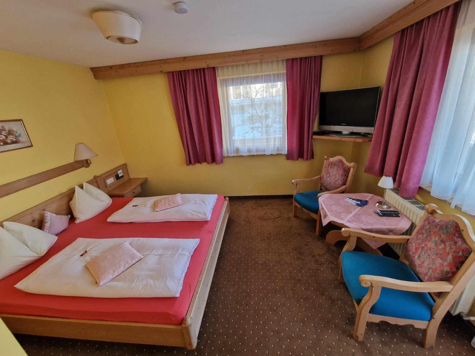Double Room - Photo 3