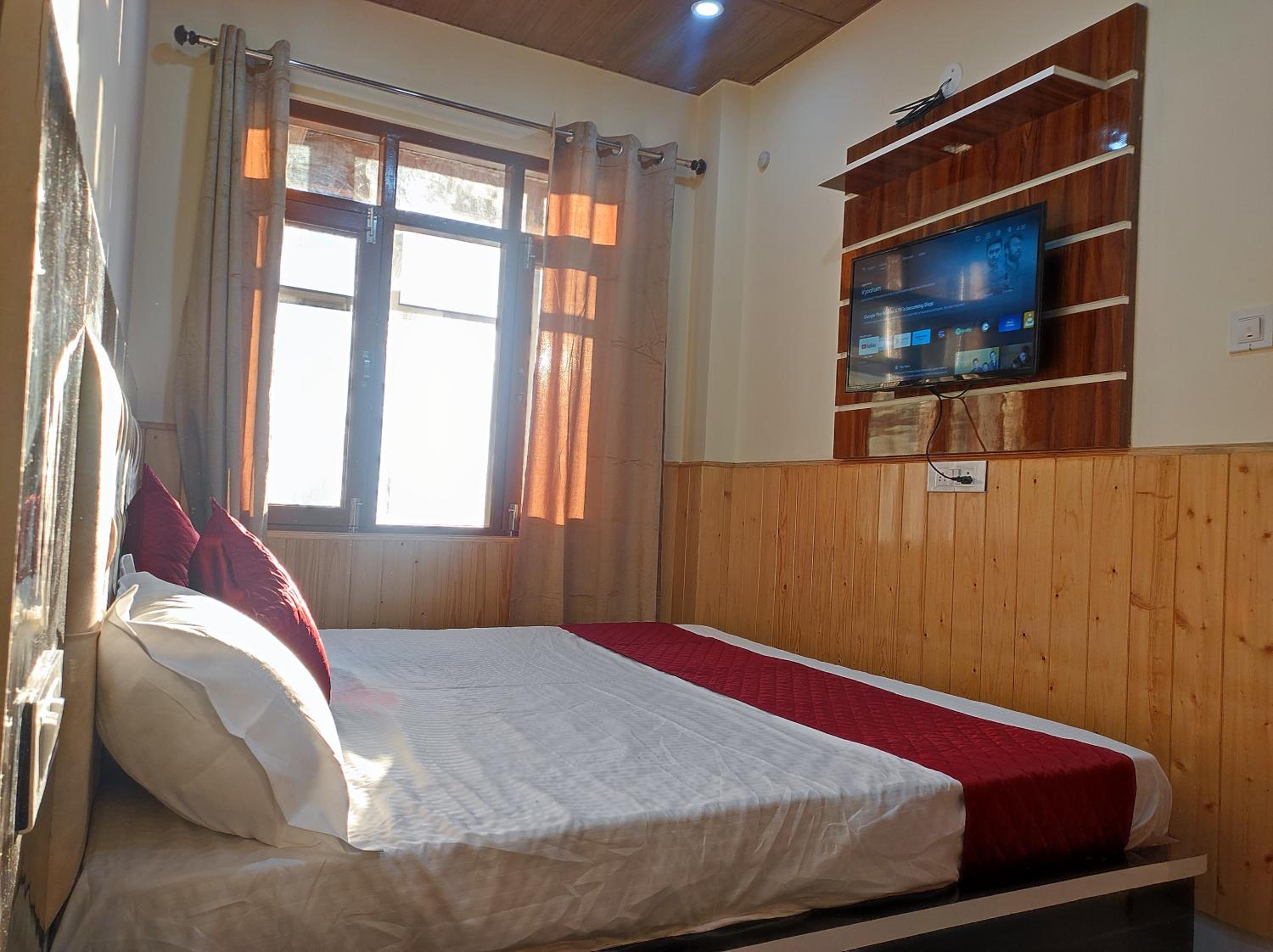 Deluxe Double Room photo 2