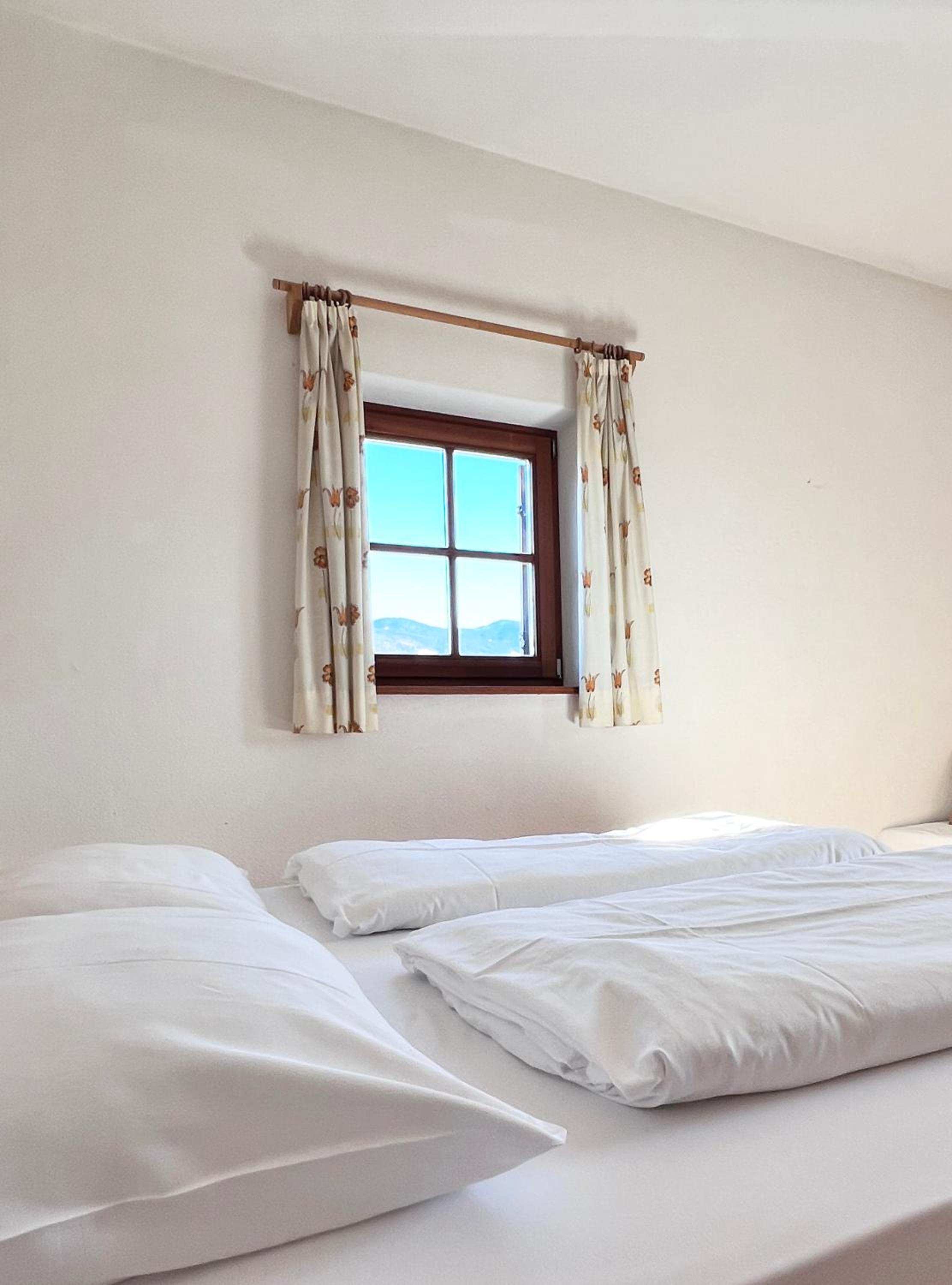 Apartment with Mountain View photo 1