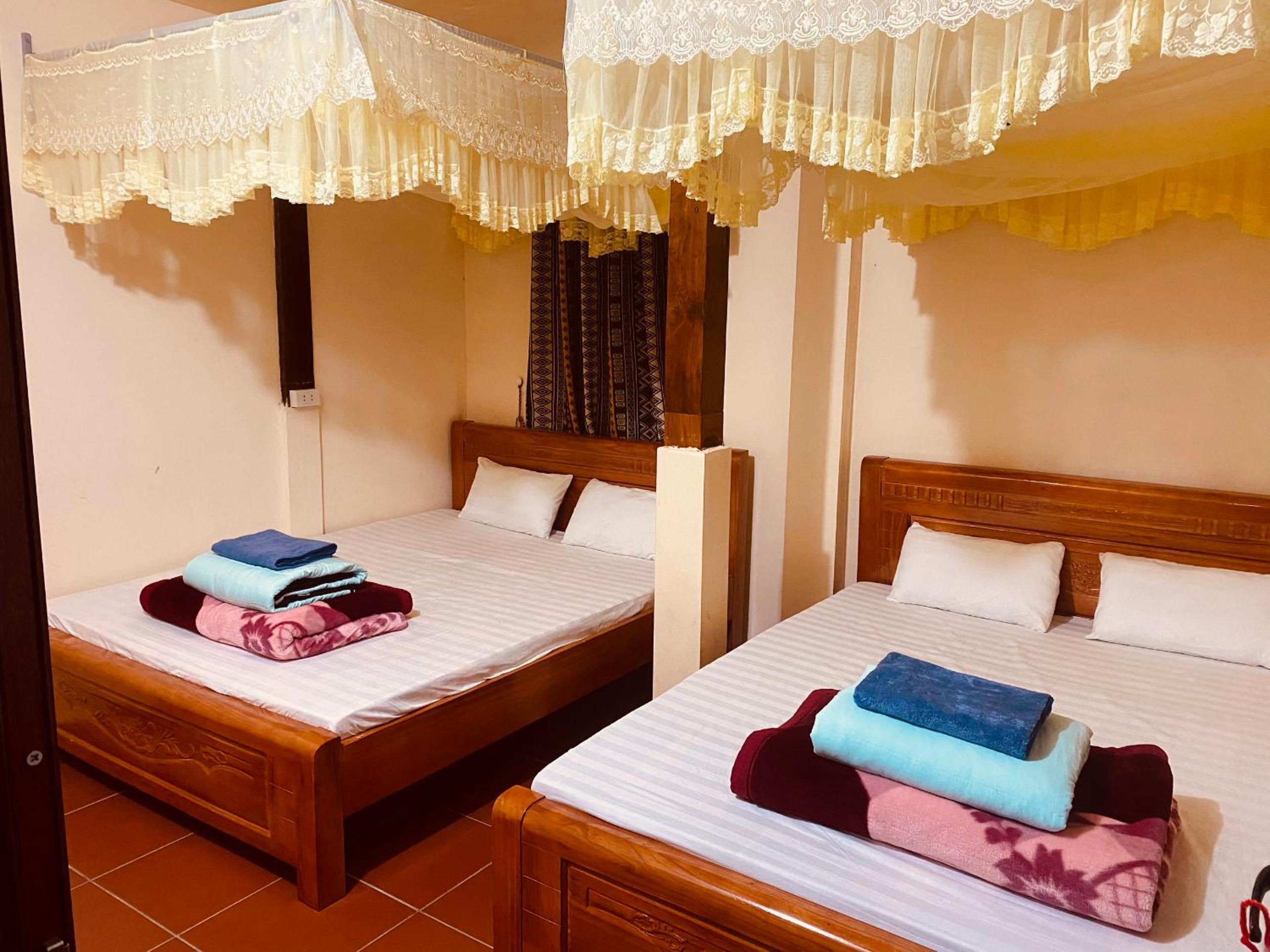 Quadruple Room with Mountain View photo 3