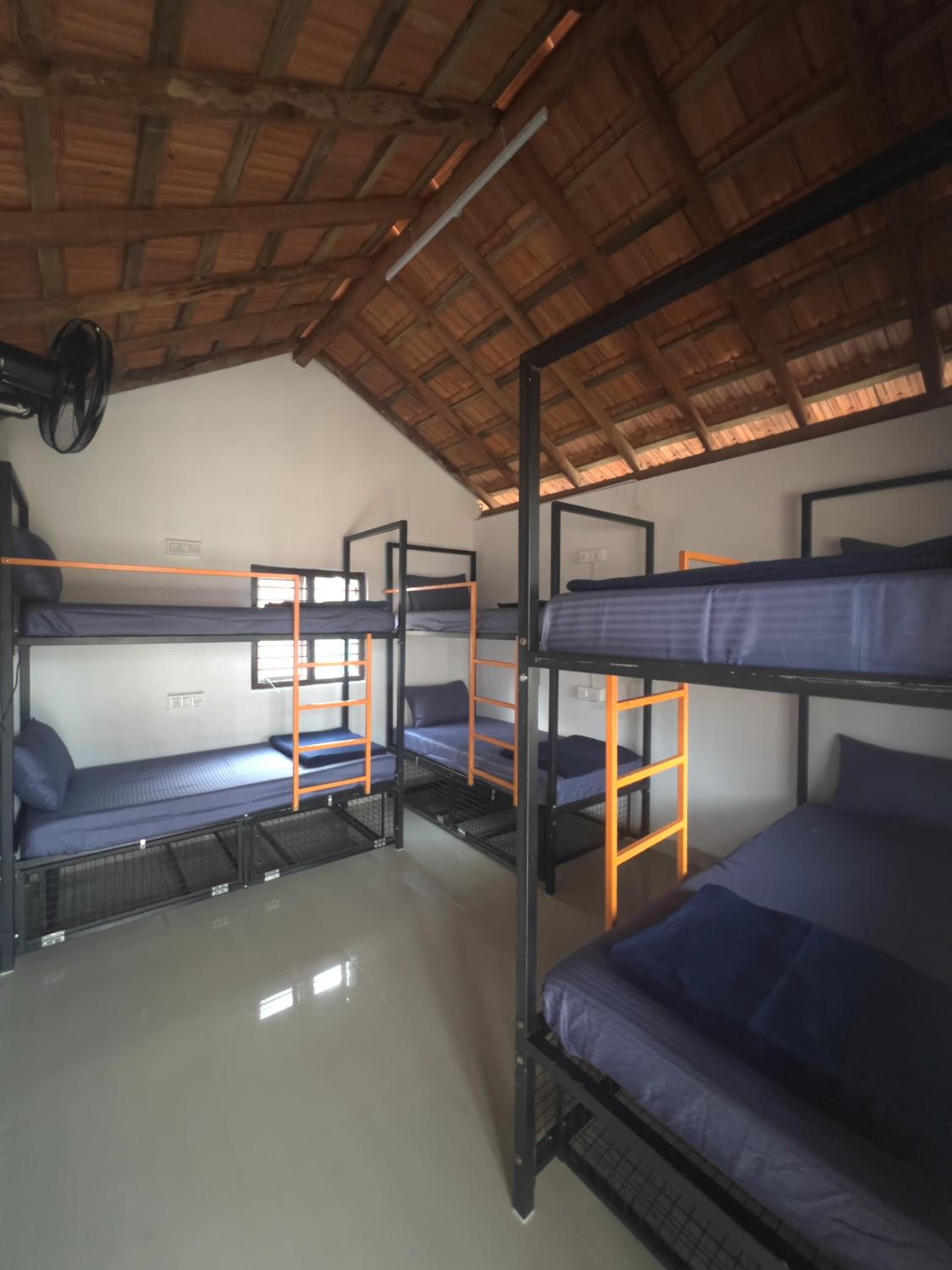 Bed in 6-Bed Mixed Dormitory Room photo 1